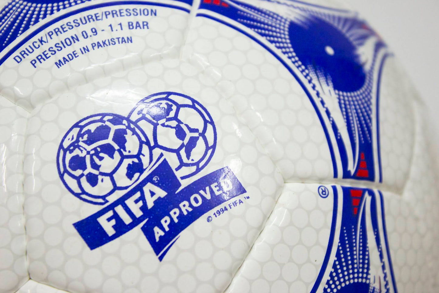 Adidas Tricolore | 1998 FIFA World Cup Ball | SIZE 5 04