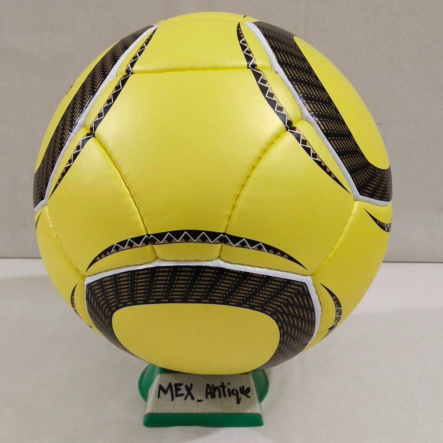 Adidas Jabulani Glider | FIFA World Cup 2010 | Fluro Flare Edition | SIZE 5 05