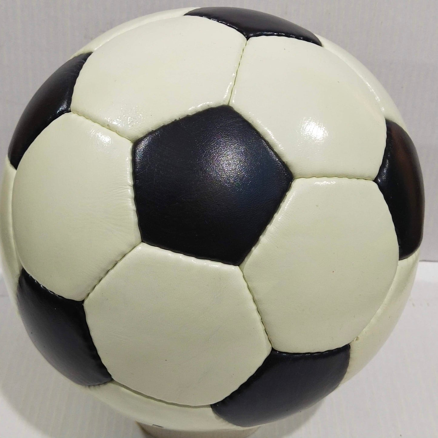 Adidas Mundial Elast | Official Summer Olympics Football Mexico | 1968 | Size 5 06