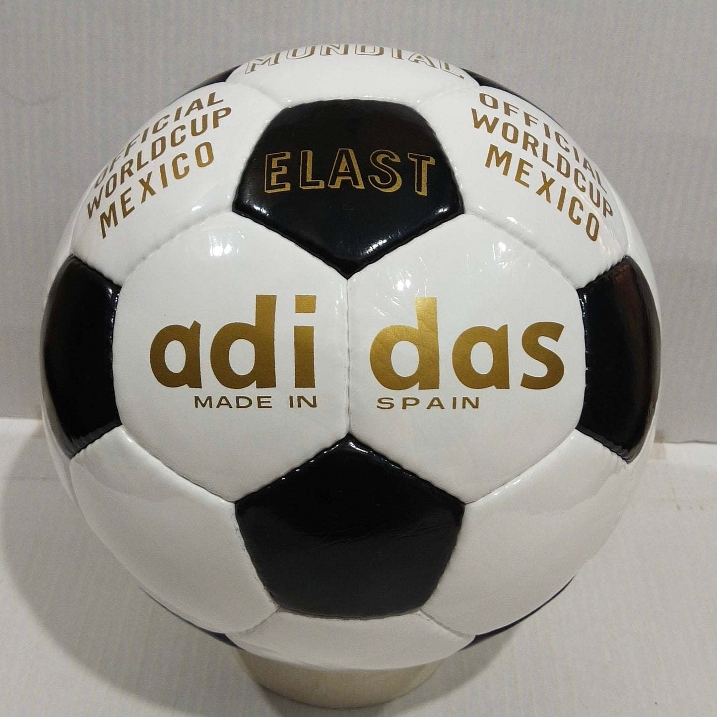 Adidas Mundial Elast | Official Summer Olympics Football Mexico | 1968 | Size 5 02