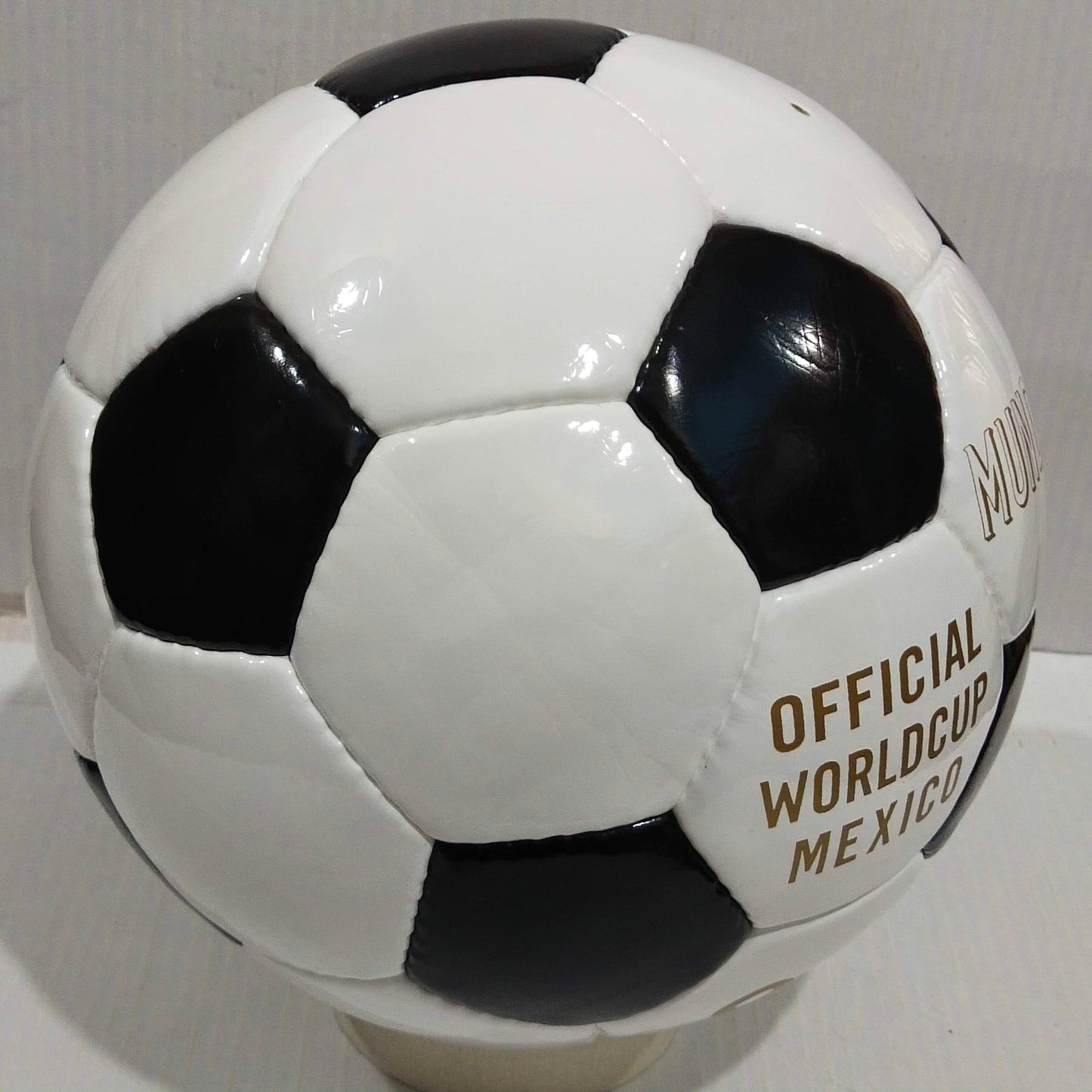 Adidas Mundial Elast | Official Summer Olympics Football Mexico | 1968 | Size 5 04