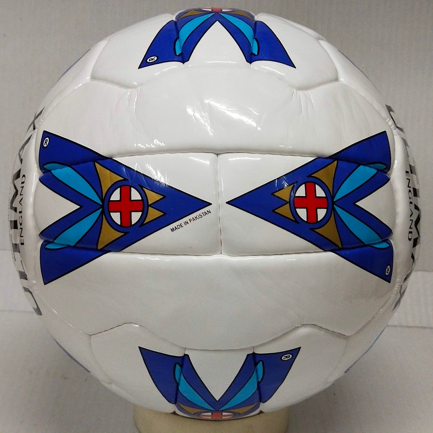 Mitre Ultimax | England | 1995 | The FA Premier League | Size 5 05