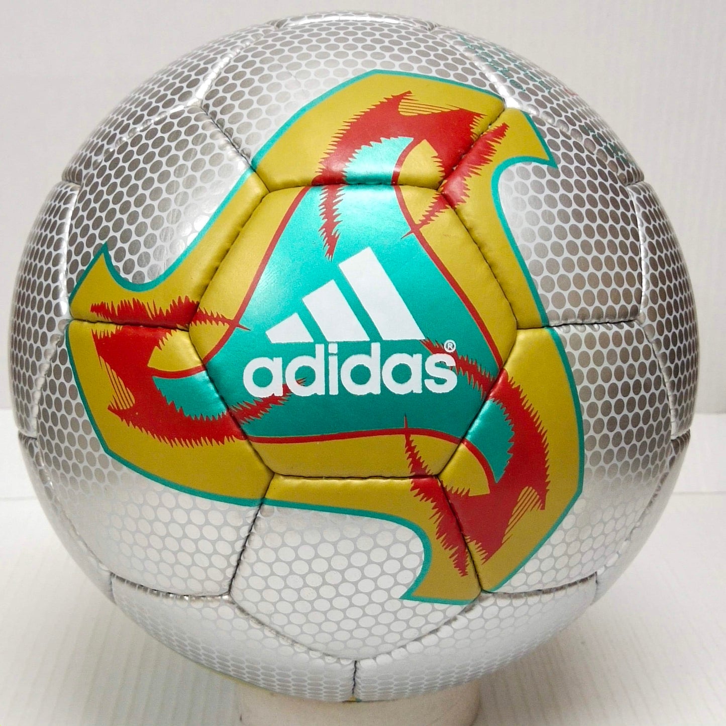 Adidas Fevernova | Silver Edition | SIZE 5 01
