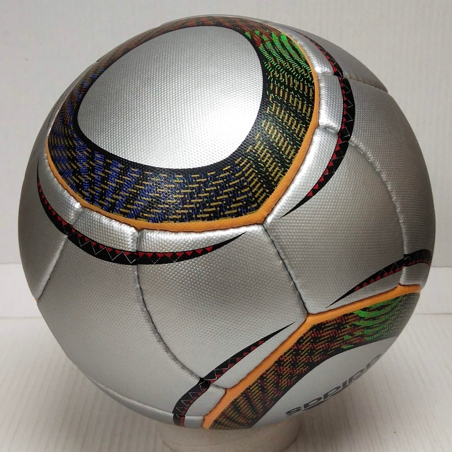 Adidas Jabulani | 2010 | PowerSilver | Silver Chrome Edition | SIZE 5 04