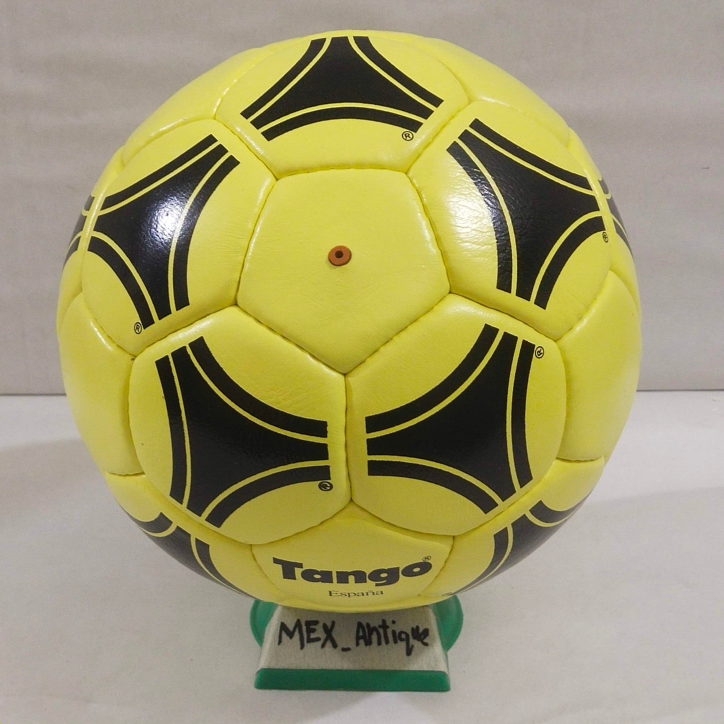 Adidas Tango Espana | 1982 | Yellow Ball | Fluro Flare | Genuine Leather SIZE 5 03