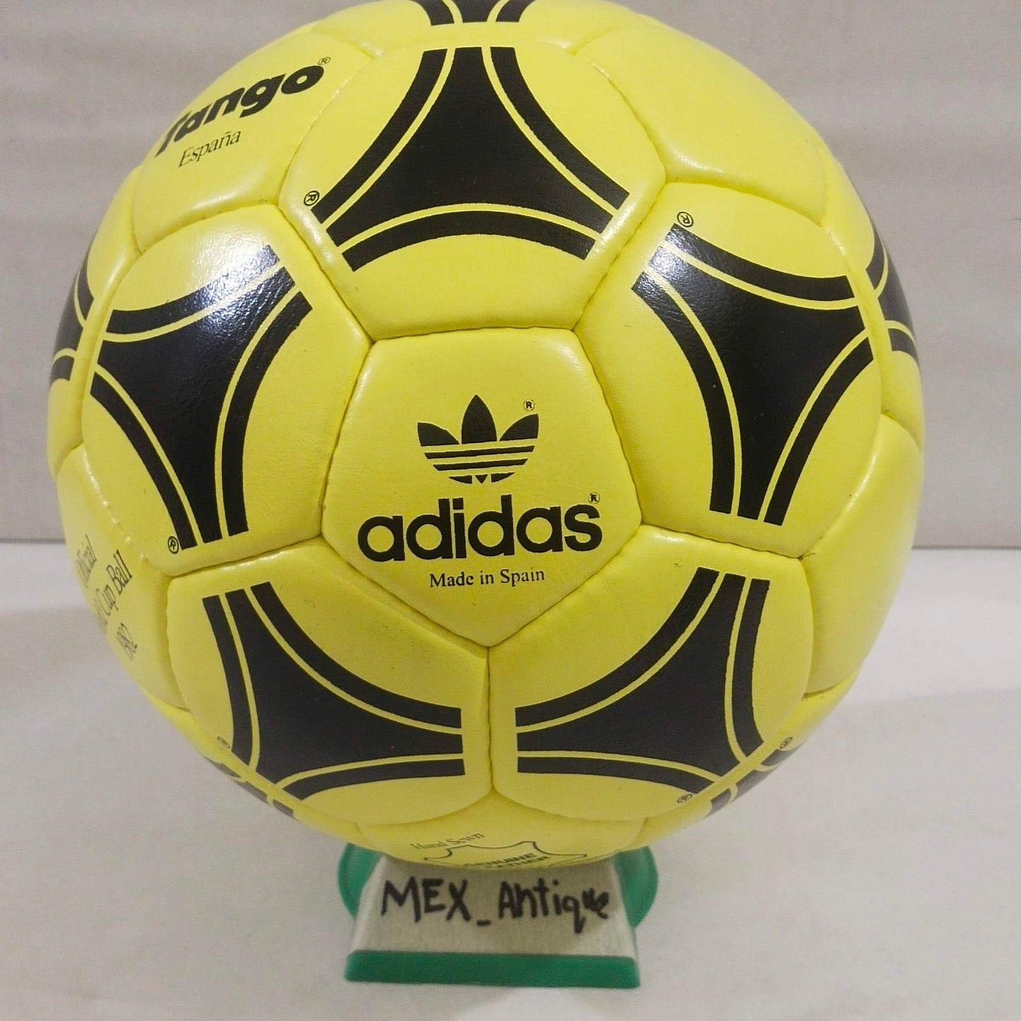 Adidas Tango Espana | 1982 | Yellow Ball | Fluro Flare | Genuine Leather SIZE 5 05