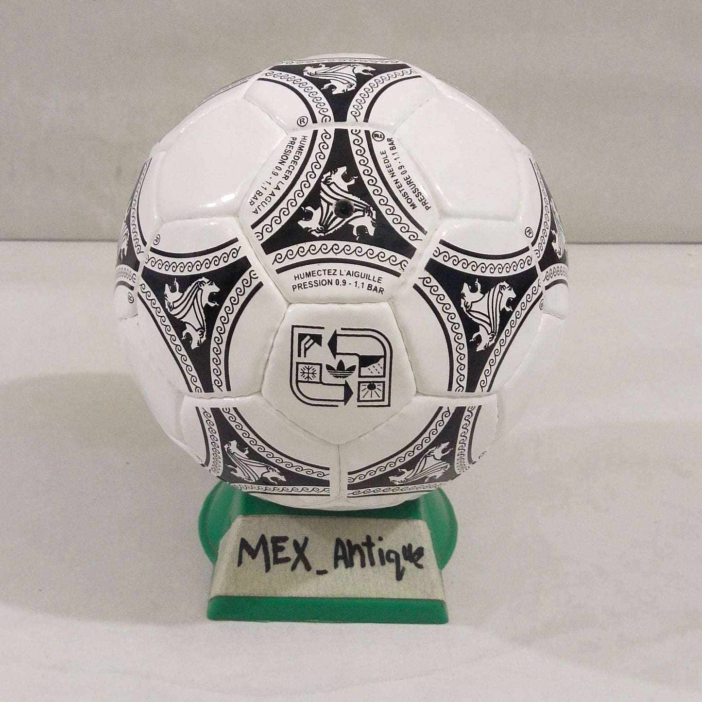 Adidas Etrusco Unico Mini | FIFA World Cup Ball 1990 | Mini Ball 02