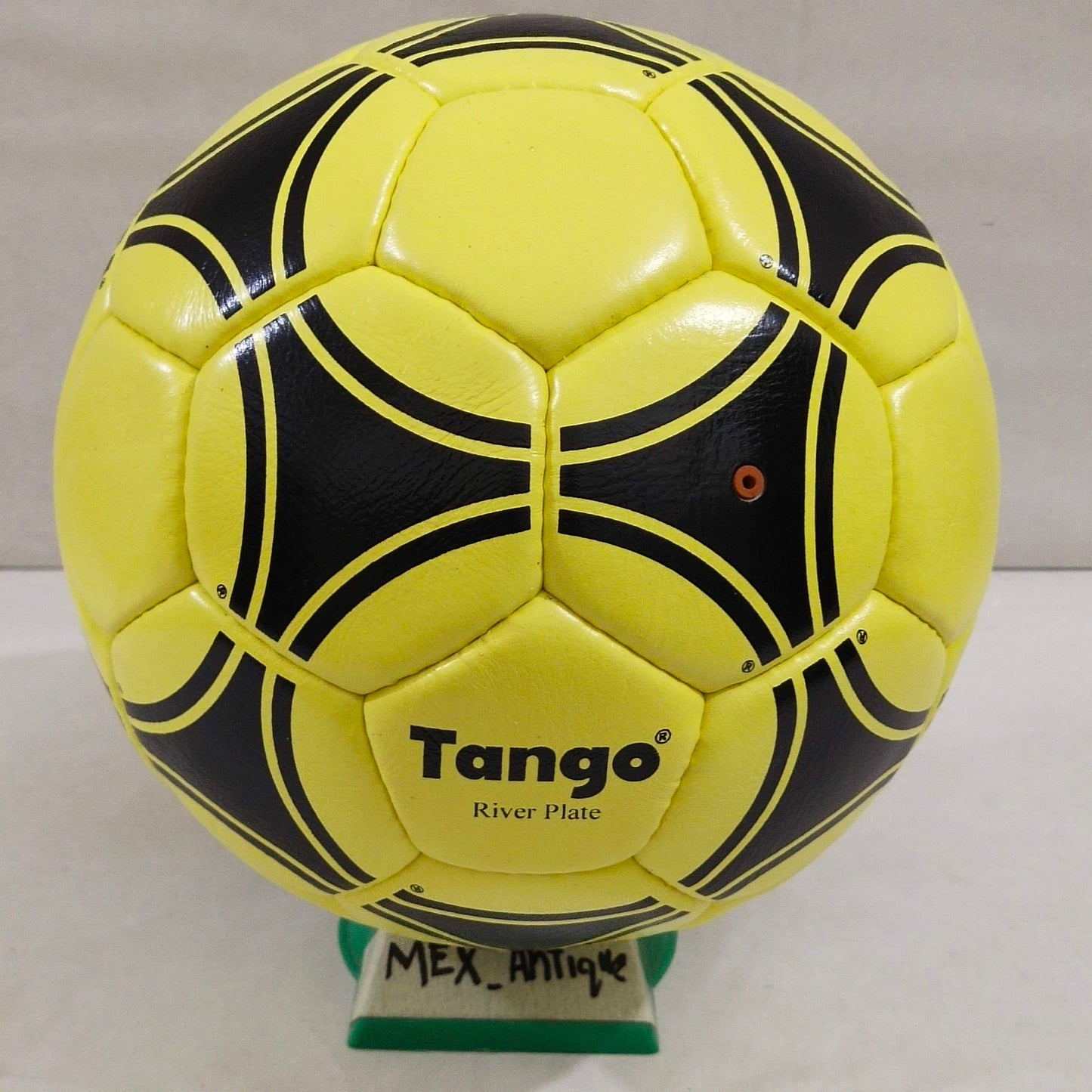 Adidas Tango River Plate | 1978 | Yellow Ball | Fluro Flare | Genuine Leather SIZE 5 03