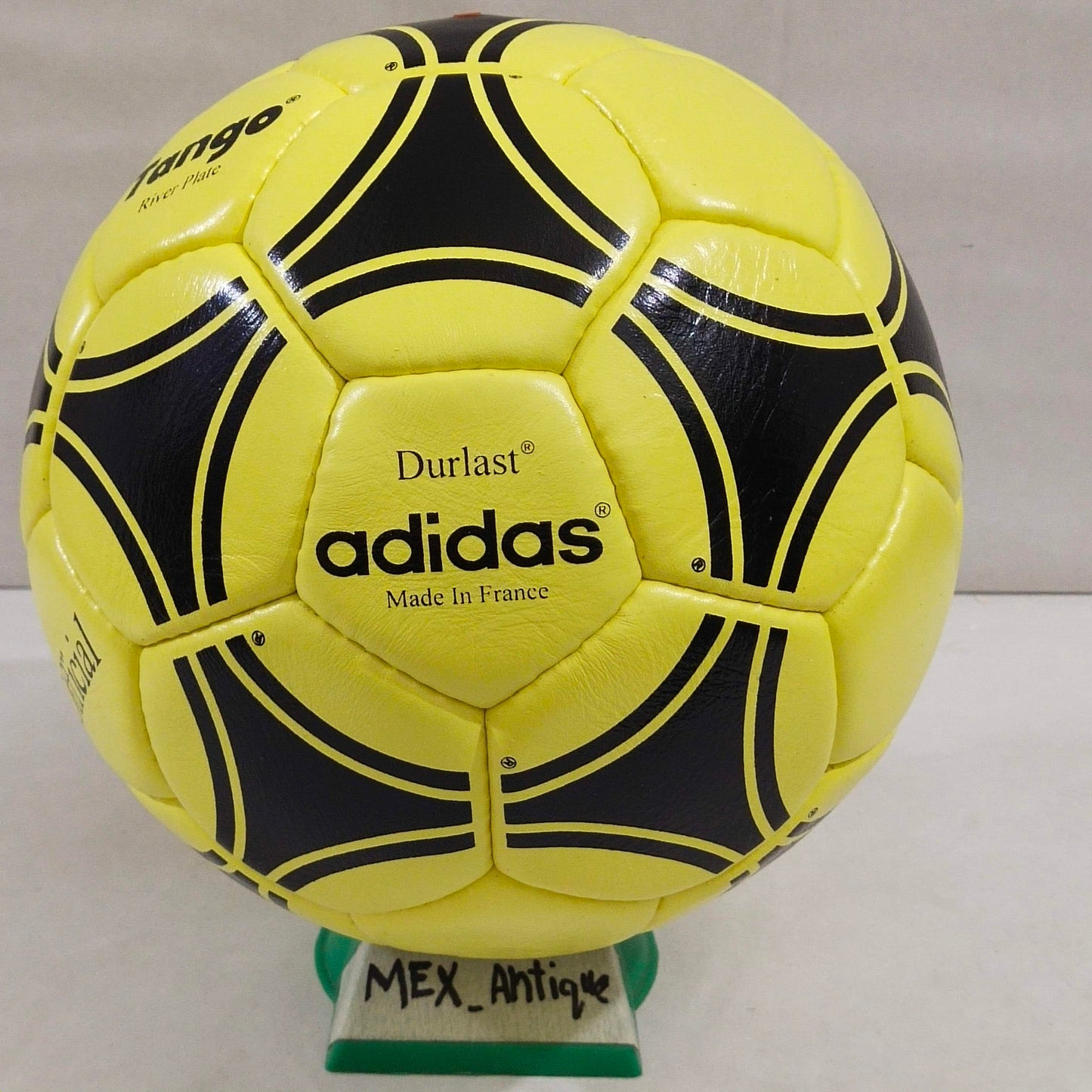 Adidas Tango River Plate | 1978 | Yellow Ball | Fluro Flare | Genuine Leather SIZE 5 05