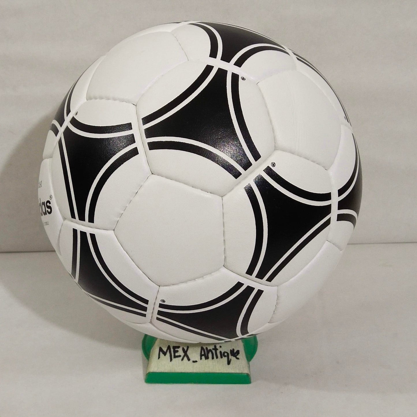 Adidas Tango River Plate | 1980 | UEFA Europa League | Official Match Ball | Size 5 05