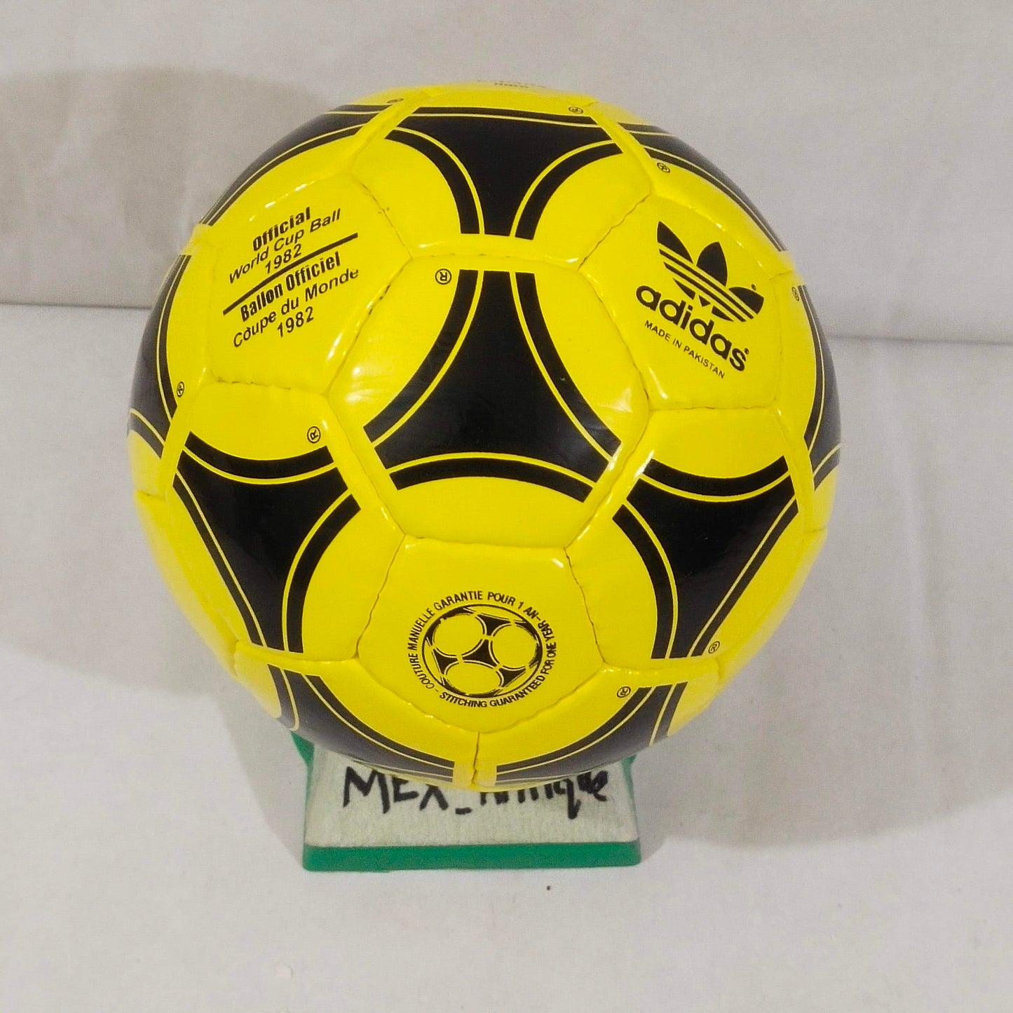 Adidas Tango Espana Mini | FIFA World Cup 1982 | Mini yellow Winter Ball 02