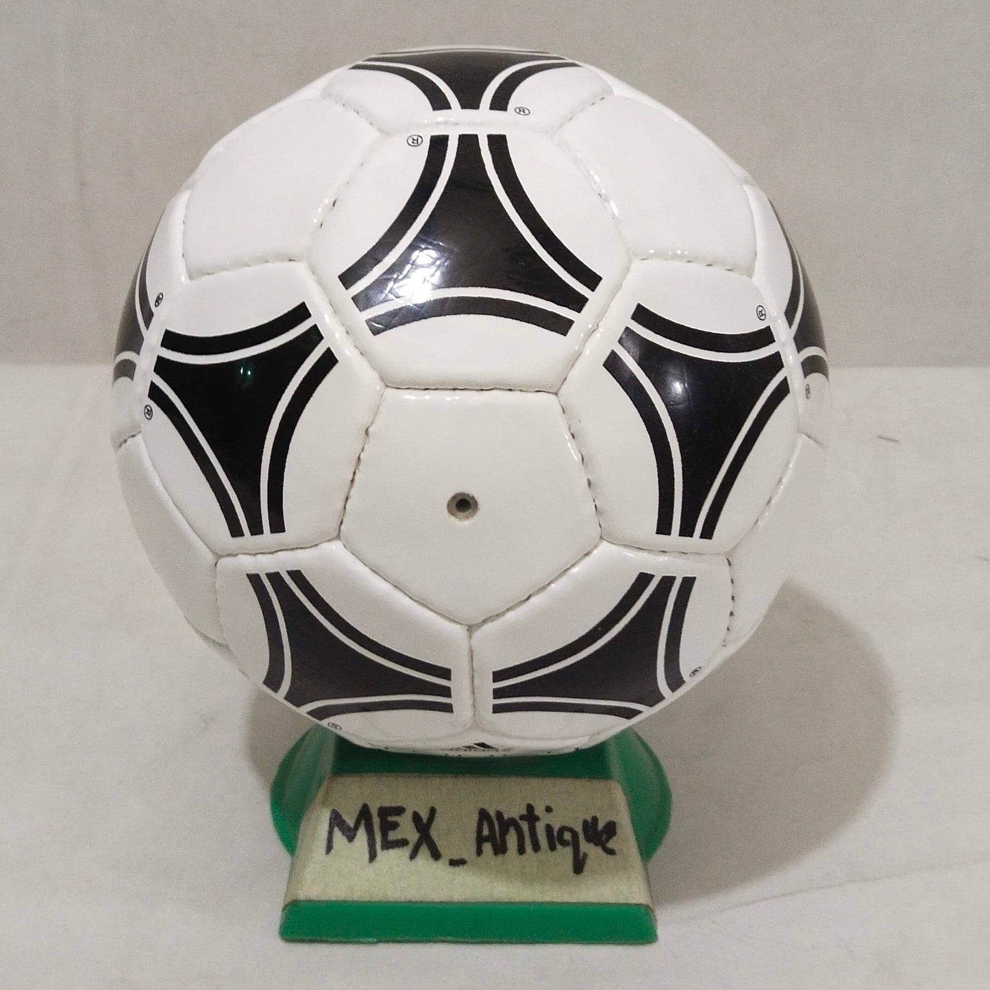 Adidas Tango Pasadena Mini Ball 04