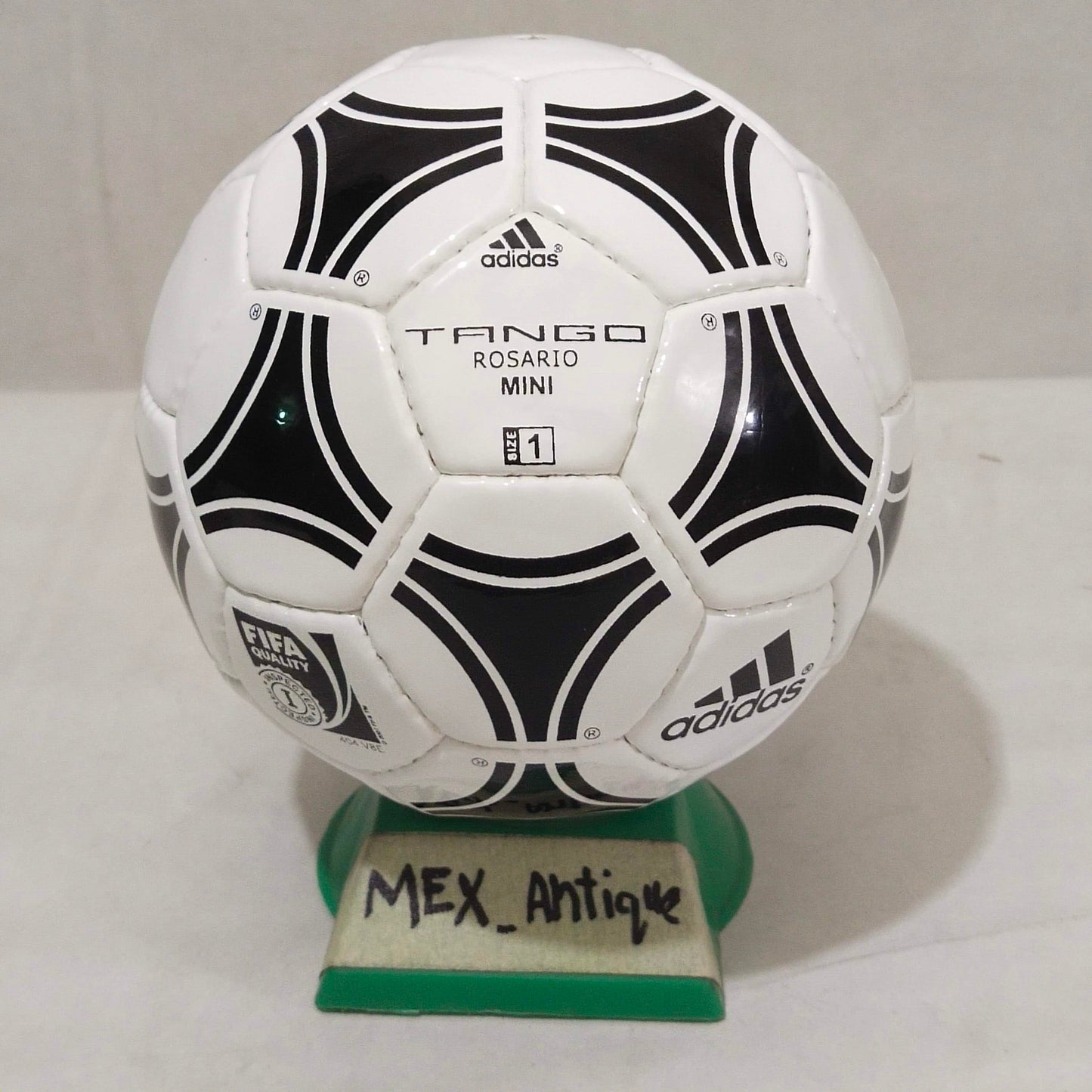 Adidas Tango Pasadena Mini Ball 05