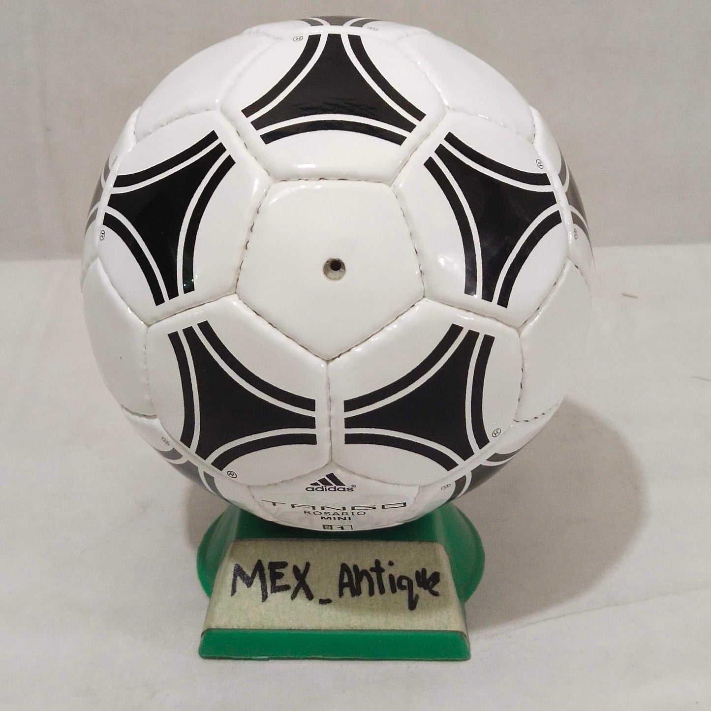 Adidas Tango Pasadena Mini Ball 06