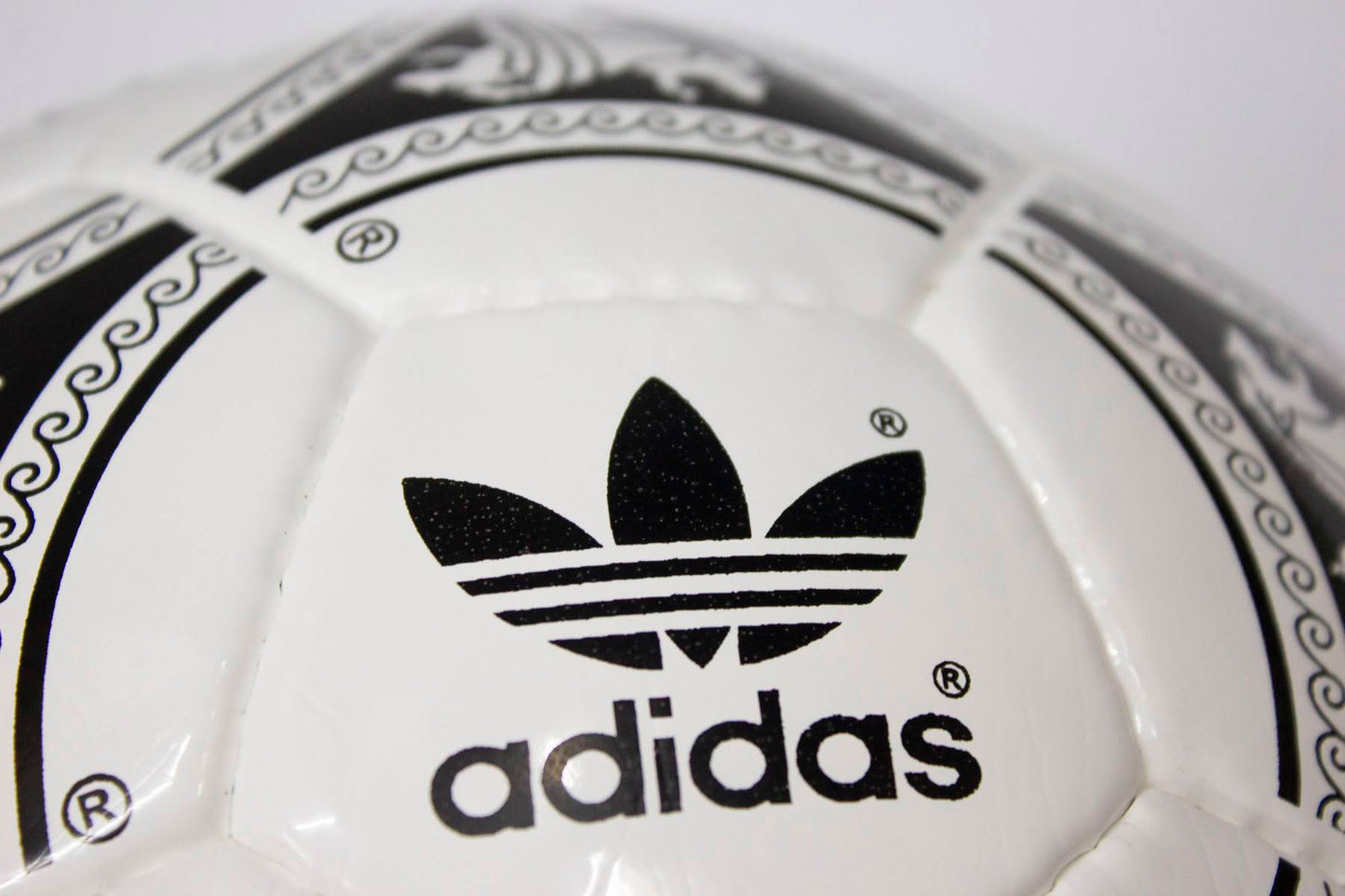 Adidas Etrusco Unico | 1990 FIFA World Cup Ball | SIZE 5 08