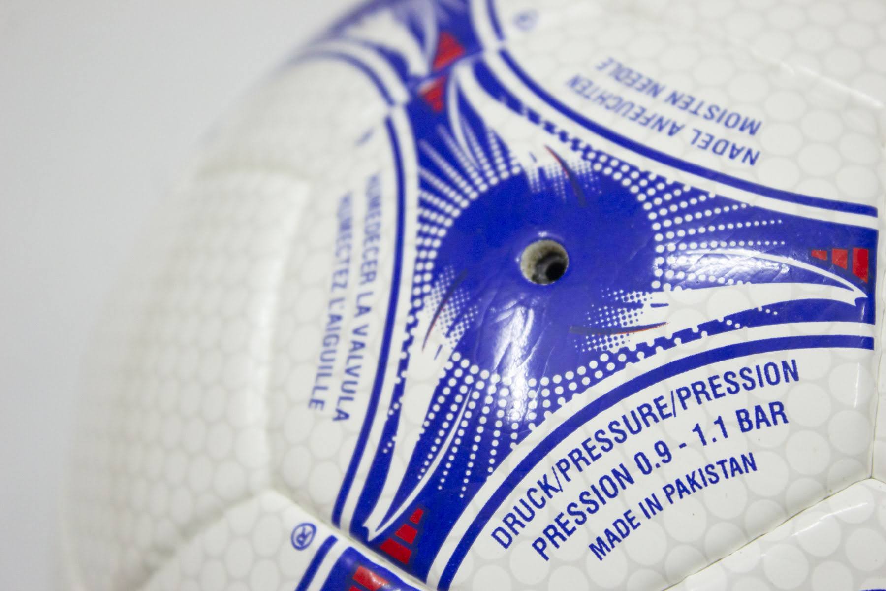 Adidas Tricolore | 1998 FIFA World Cup Ball | SIZE 5 05