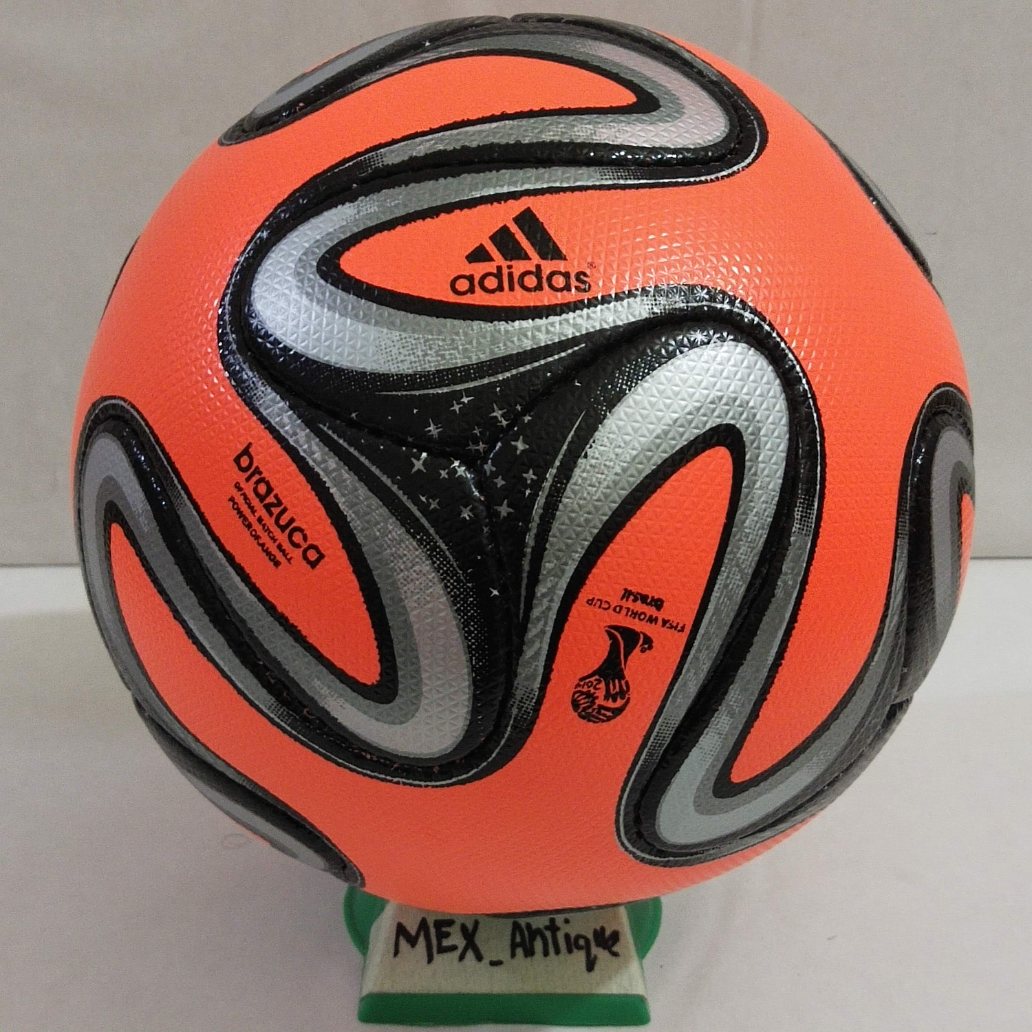Adidas Brazuca | FIFA World Cup 2014 l OMB Winter Ball | Power Orange | SIZE 5 01