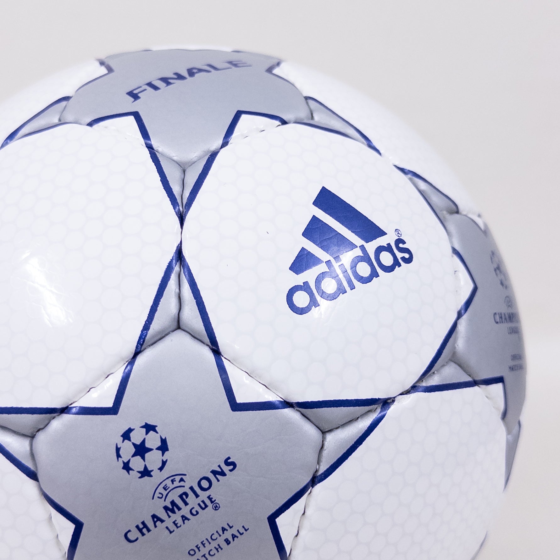 Adidas Finale 1 | 2001-2002 | UEFA Champions League Ball | Size 5 05