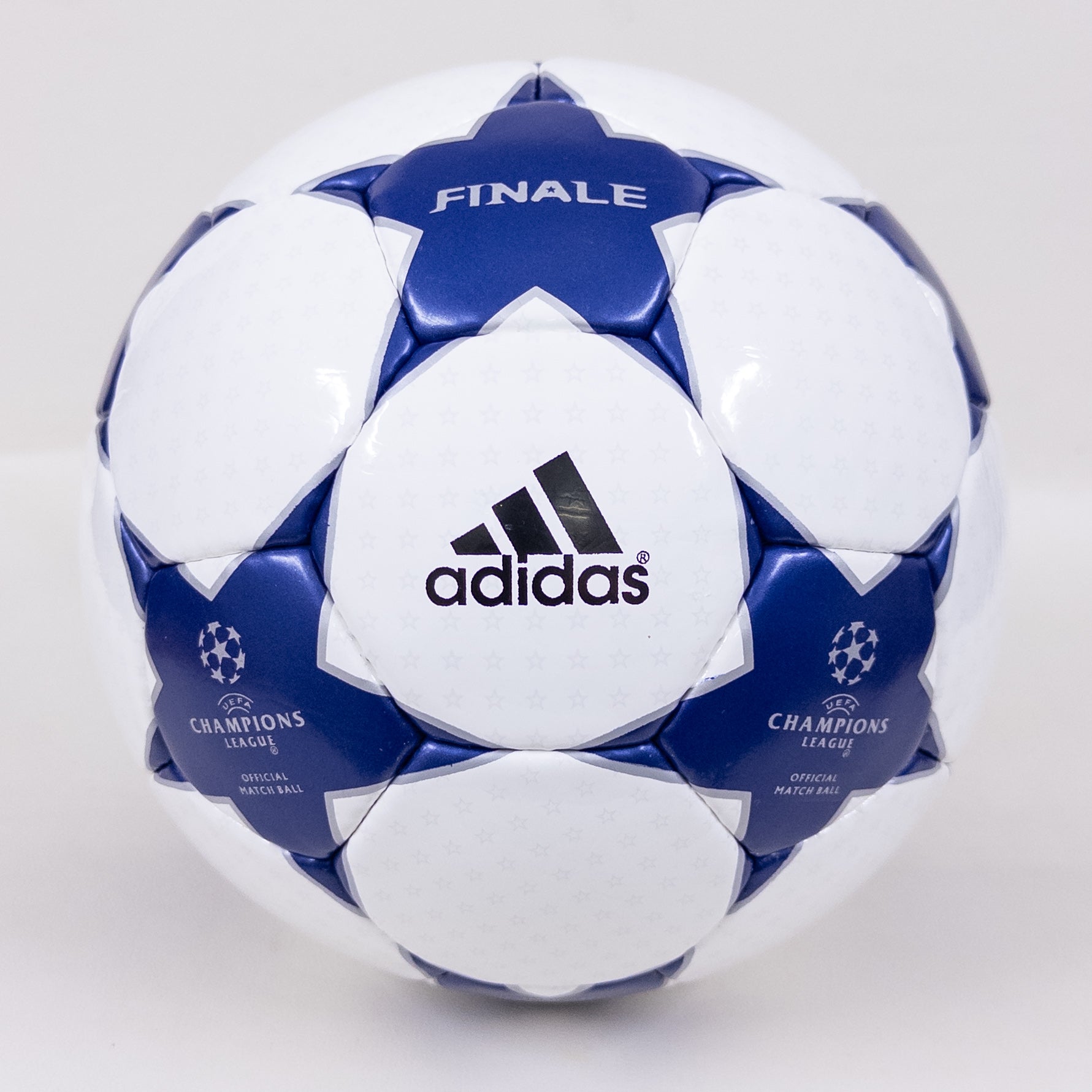 Adidas Finale 3 | 2003-2004 | UEFA Champions League Ball | Size 5 01