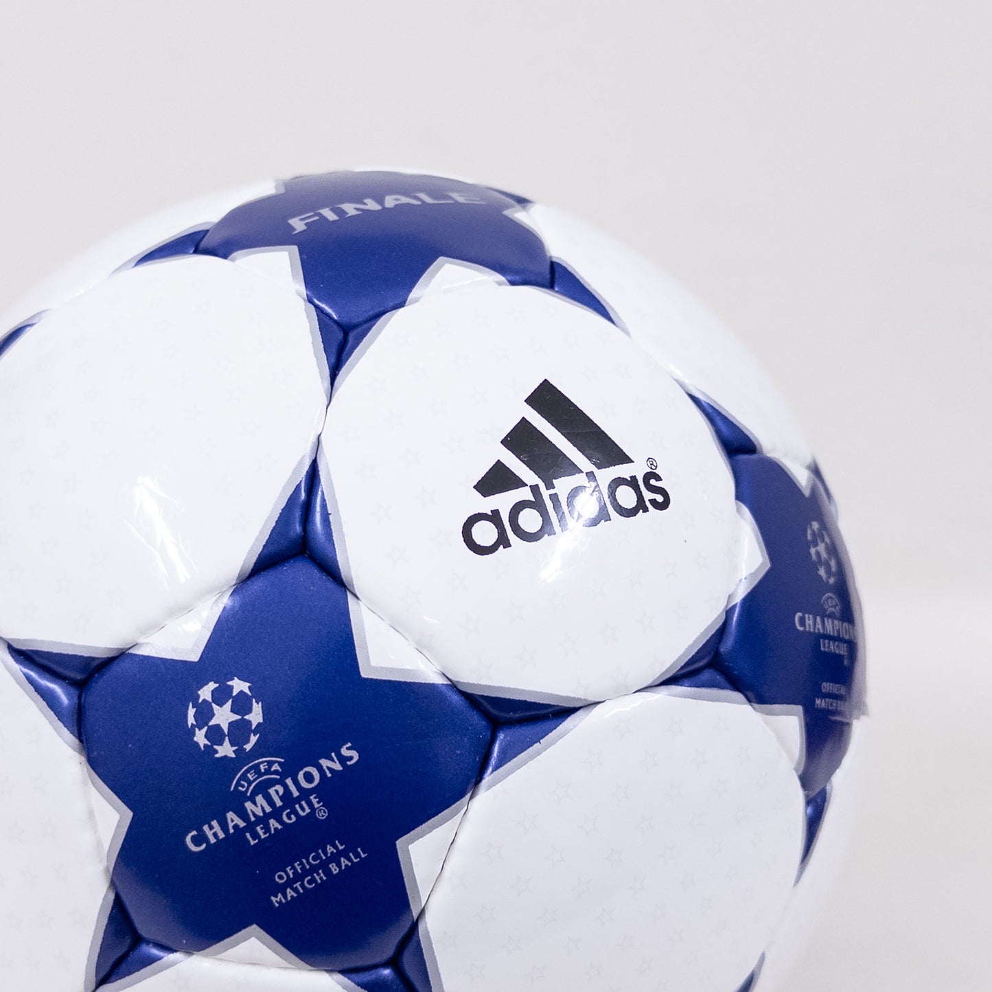Adidas Finale 3 | 2003-2004 | UEFA Champions League Ball | Size 5 05