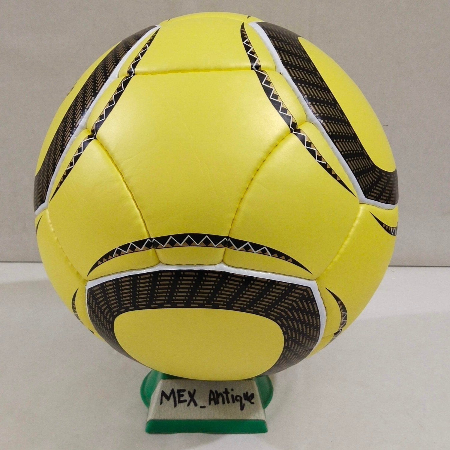 Adidas Jabulani Glider | FIFA World Cup 2010 | Fluro Flare Edition | SIZE 5 05