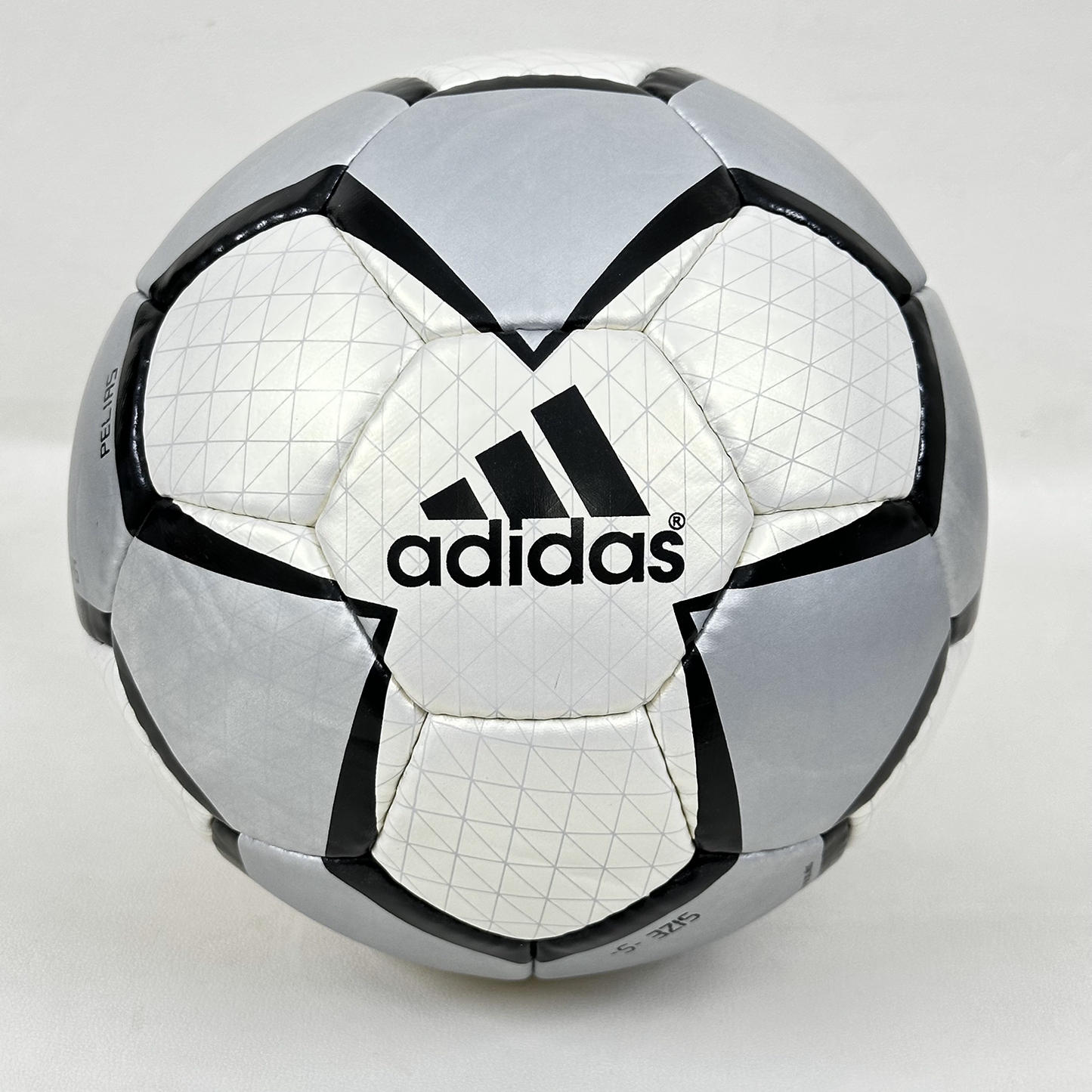 Adidas Pelias | Women's Match Ball | Summer Olympics | 2004 | Size 5 01