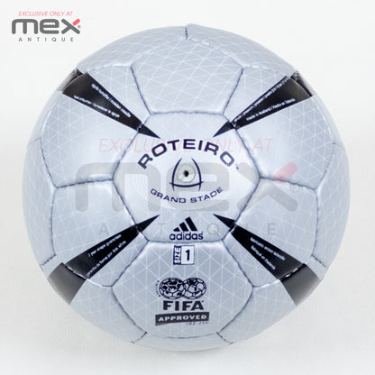 Adidas Roteiro Grand Stade Mini | 2004 | UEFA Europa League | Official Match Ball | Size 1 02