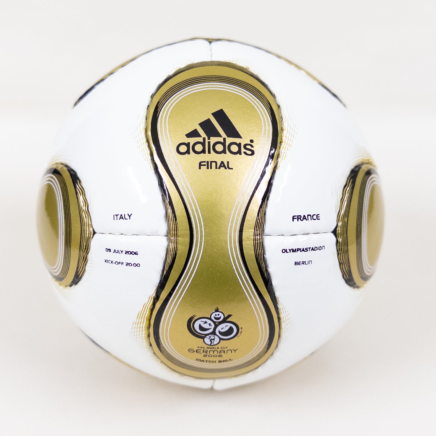Adidas Teamgeist Berlin MINI | Italy VS France | 2006 FIFA World Cup Ball 01