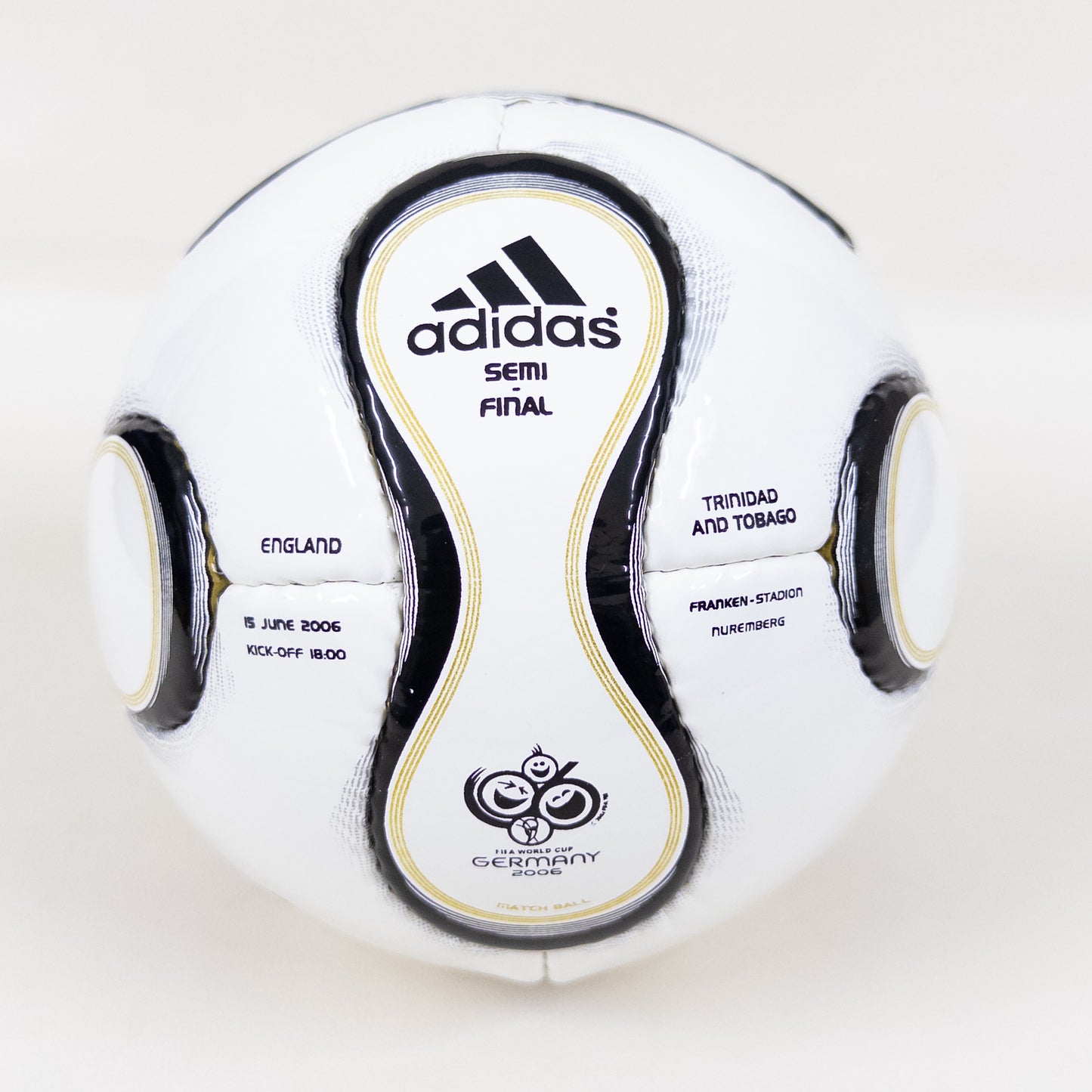 Adidas Teamgeist MINI Ball | England VS Trinidad and Tobago | 2006 FIFA World Cup Ball 01
