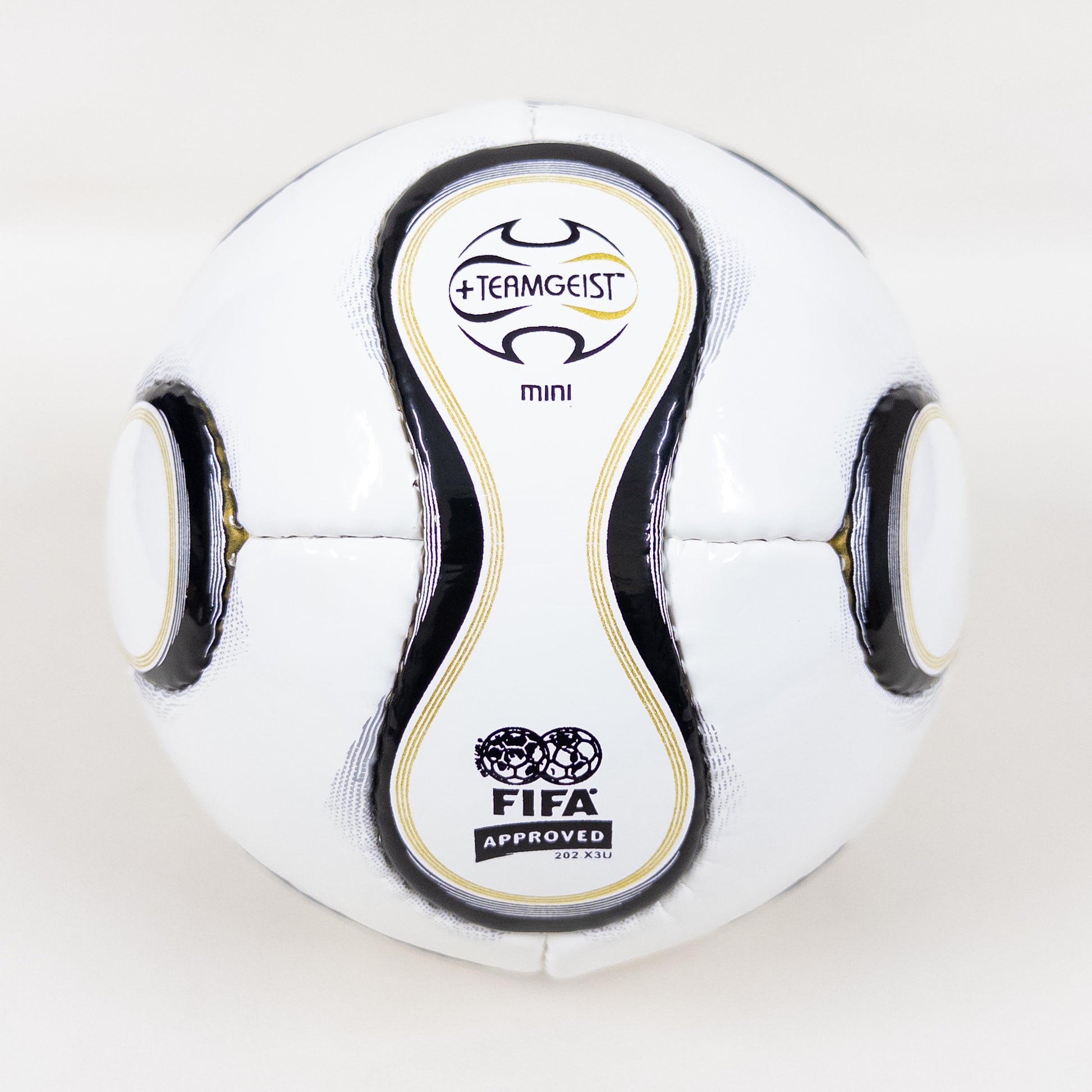 Adidas Teamgeist MINI Ball | England VS Trinidad and Tobago | 2006 FIFA World Cup Ball 02