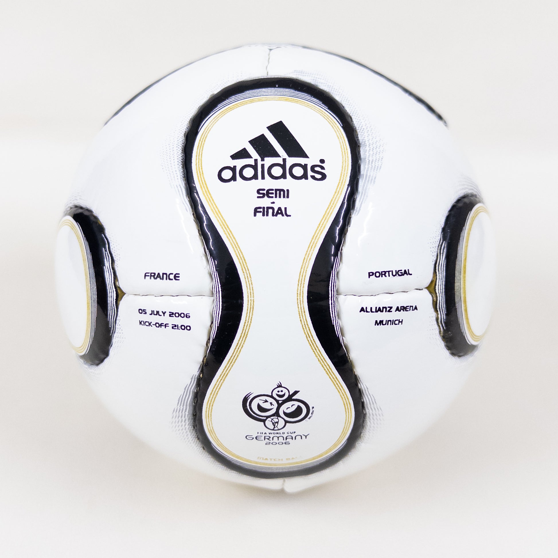 Adidas Teamgeist MINI Ball | France VS Portugal | 2006 FIFA World Cup Ball 01