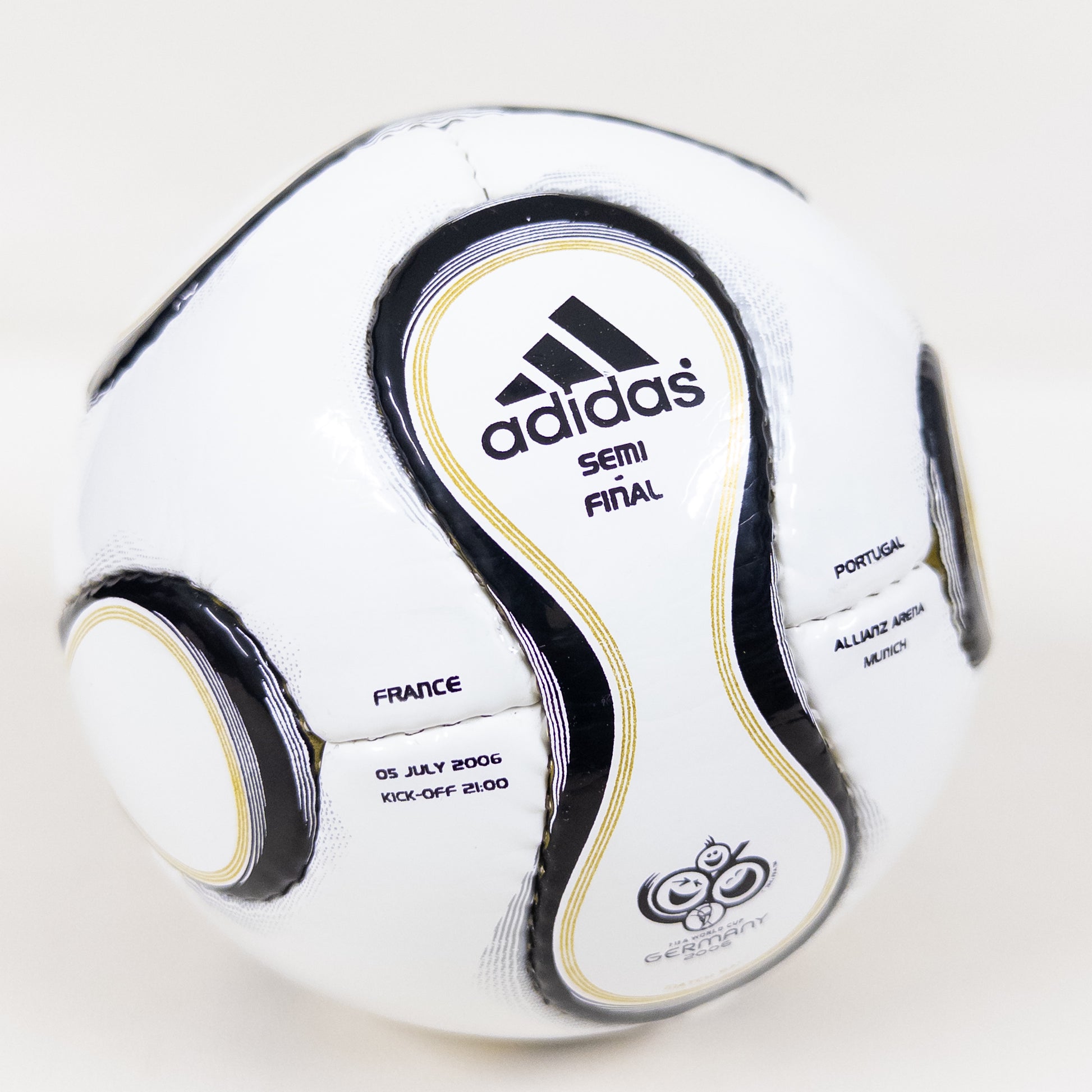 Adidas Teamgeist MINI Ball | France VS Portugal | 2006 FIFA World Cup Ball 04