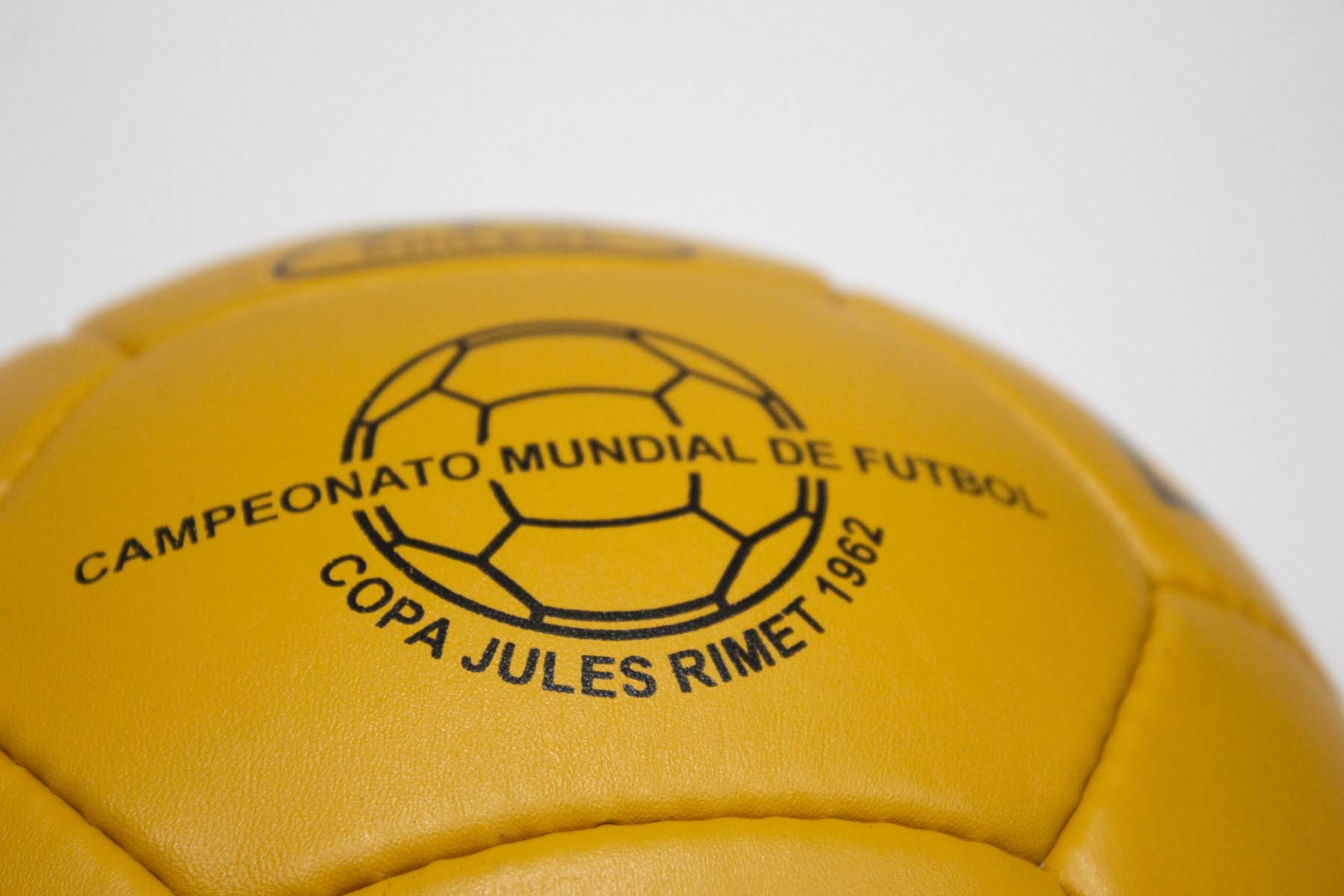 Mr Crack Ball | 1962 FIFA World Cup Ball | GENIUNE LEATHER SIZE 5 02