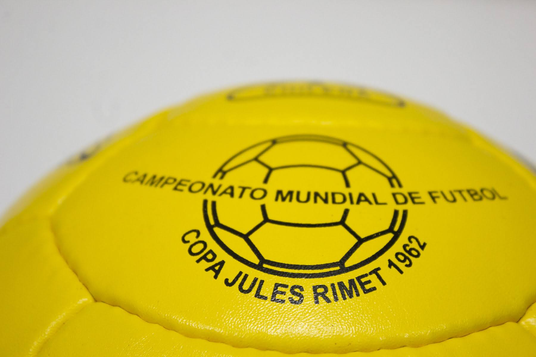 Mr Crack Ball | 1962 FIFA World Cup Ball | GENIUNE LEATHER SIZE 5 03