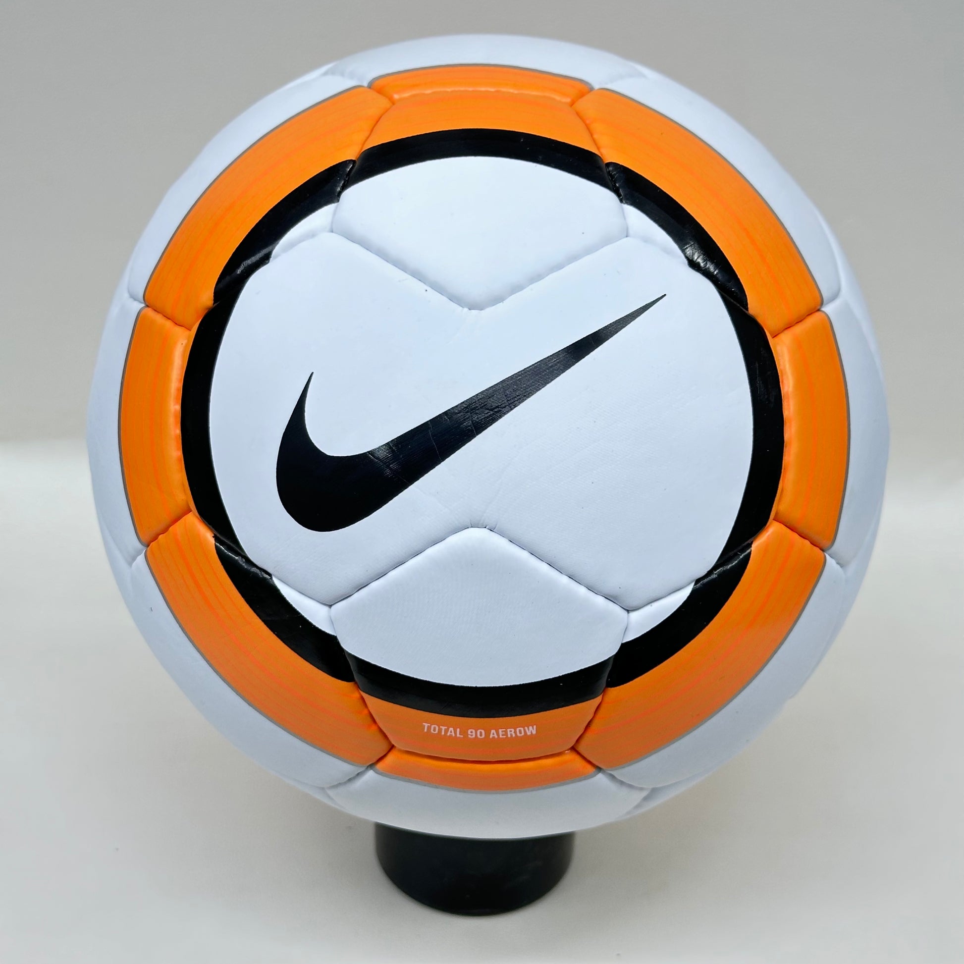 Nike Total 90 Aerow 1 | La Liga LFP | 2005-2006 l Size 5 – MEX Nike Total 90 Aerow 1 | La Liga LFP | 2005-2006 l Size 5 – MEX