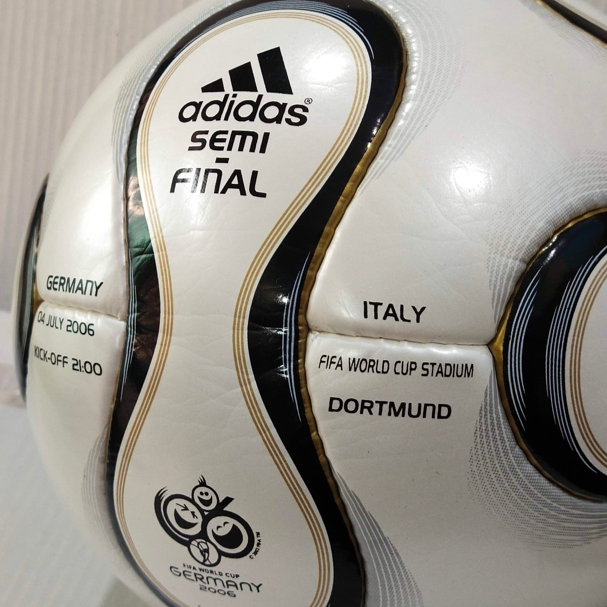 Adidas Teamgeist Match Ball | Semi Final | Germany VS Italy | 2006 FIFA WORLD CUP BALL | SIZE 5 07