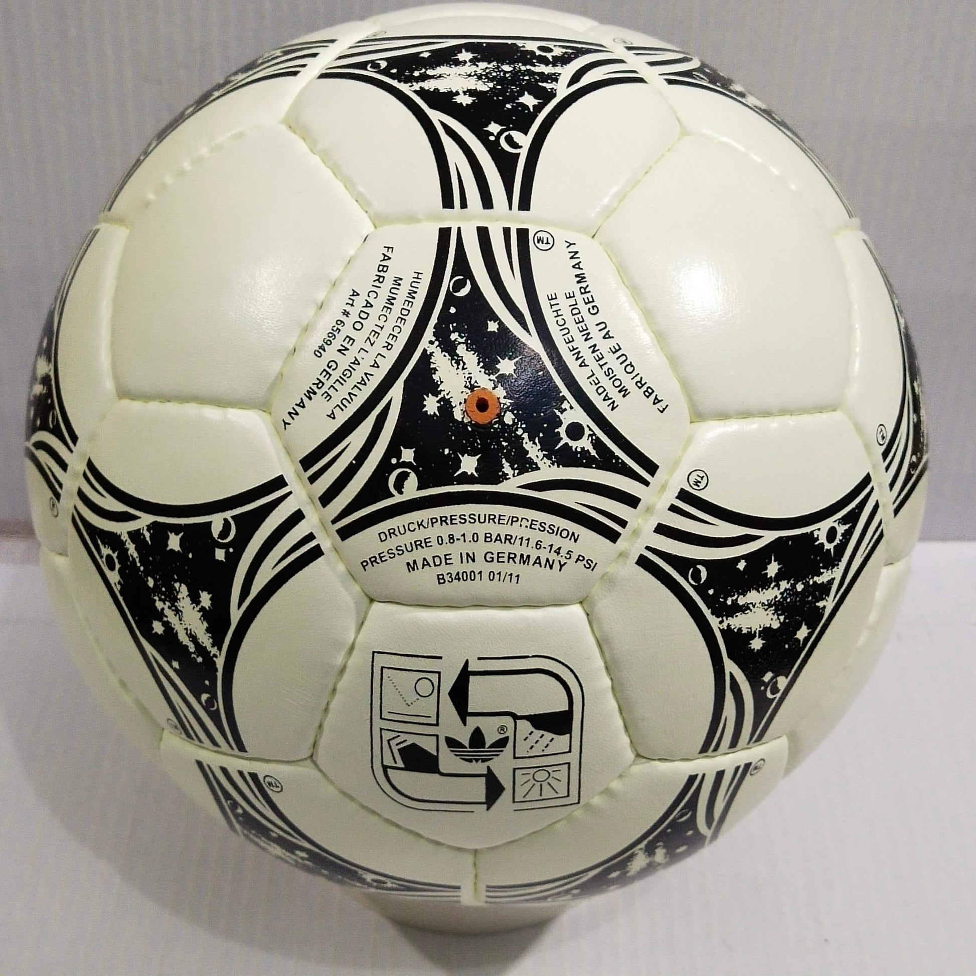 Adidas Questra | 1994 FIFA World Cup Ball | Genuine Leather Off White | SIZE 5 07