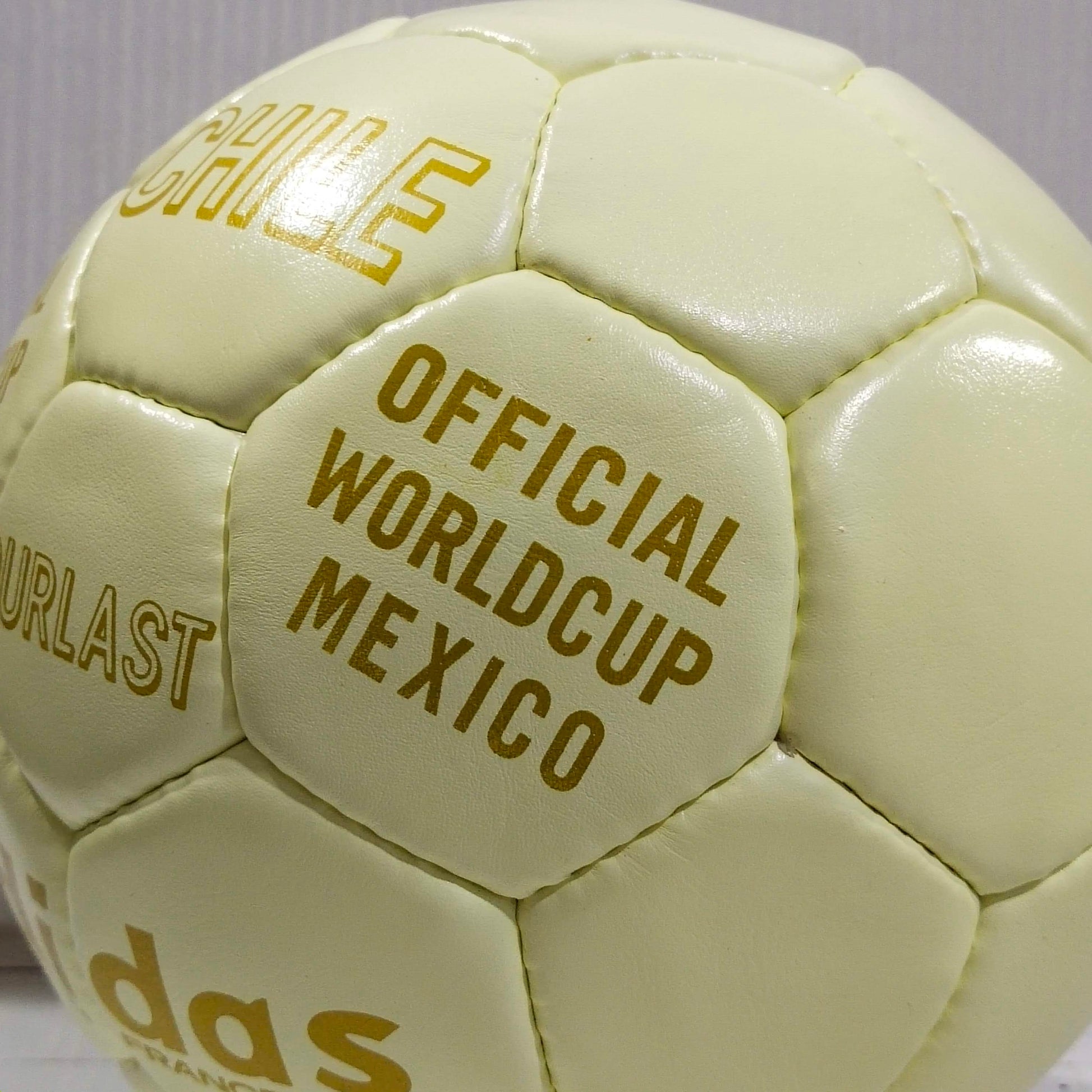 Adidas Chile Durlast | 1970 | FIFA World Cup Ball | Genuine Leather | SIZE 5 04