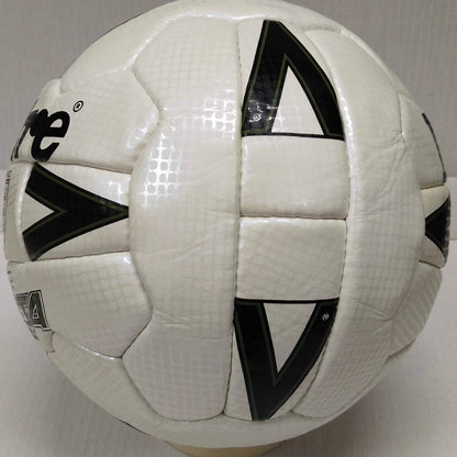 Mitre | Delta League 25 | 1995 | The Football Association | Size 5 03