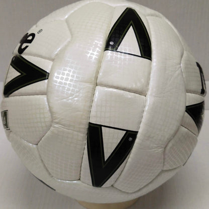 Mitre | Delta League 25 | 1995 | The Football Association | Size 5 04