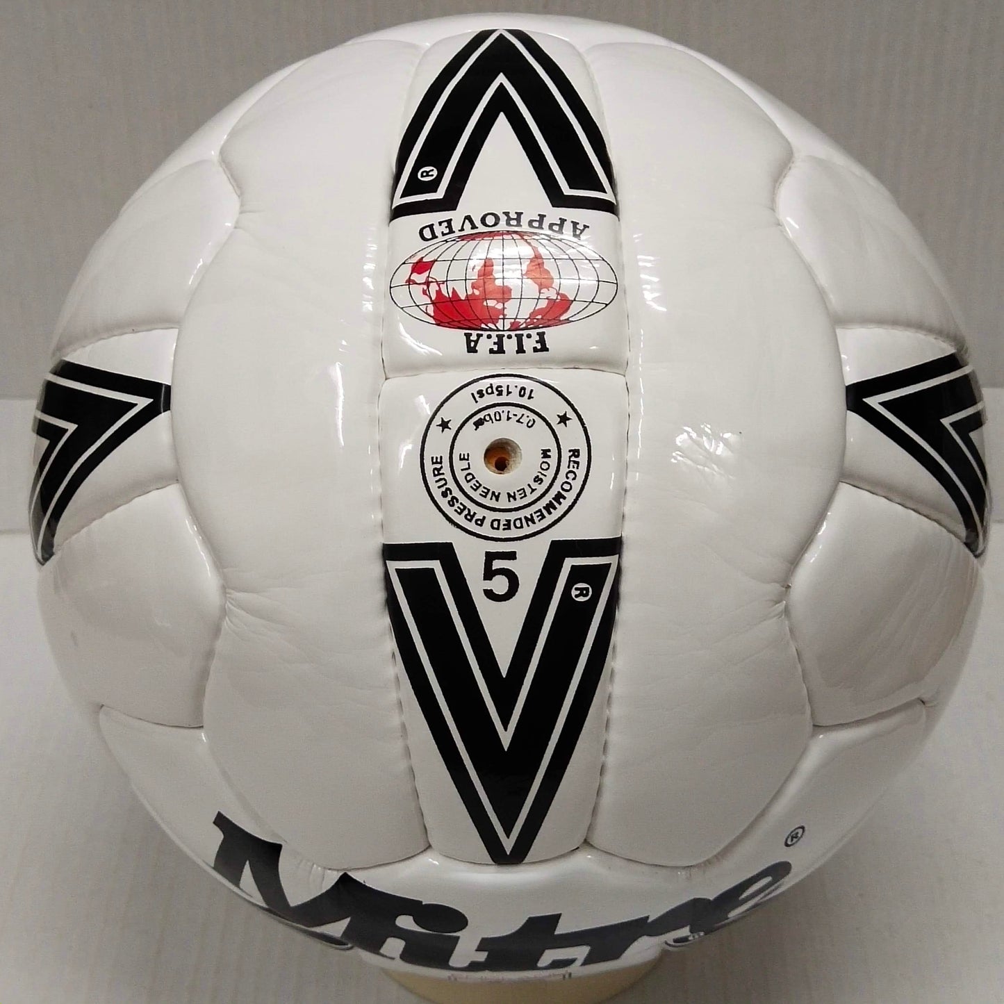 Mitre | Pro-Max | 1992 | The Football Association | Size 5 02