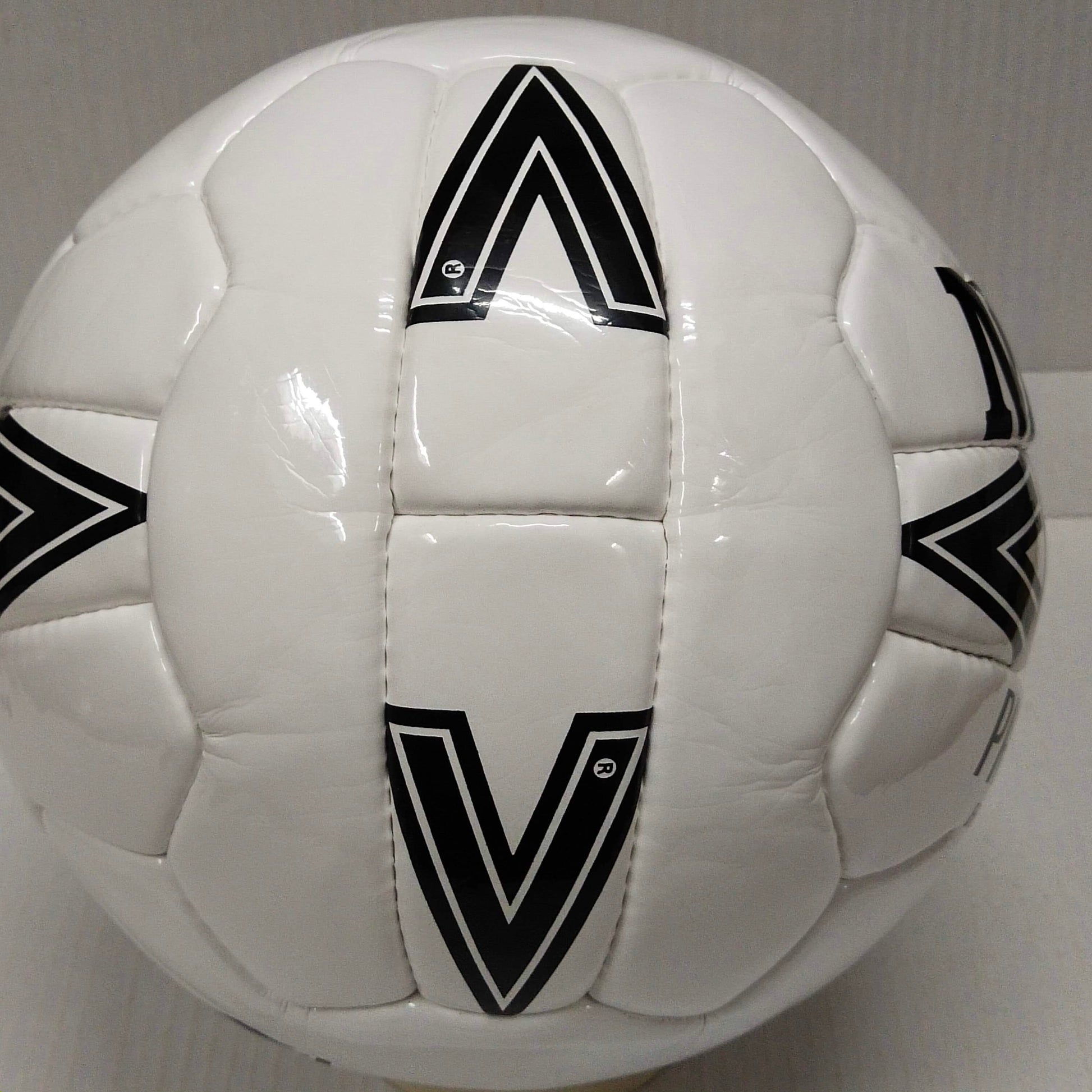 Mitre | Pro-Max | 1992 | The Football Association | Size 5 04