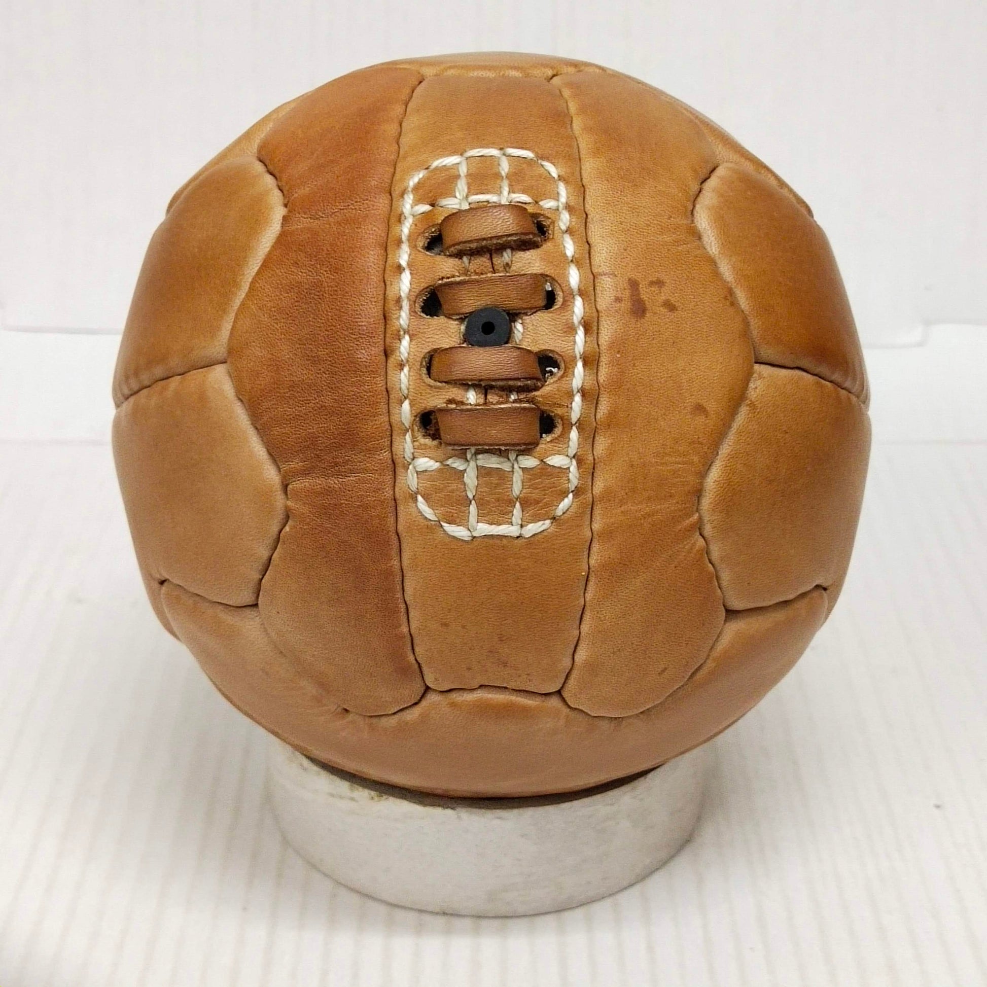 Federale 102 1934 FIFA World Cup Soccer Ball Football GENIUNE LEATHER Federale 102 1934 FIFA World Cup Soccer Ball Football GENIUNE LEATHER