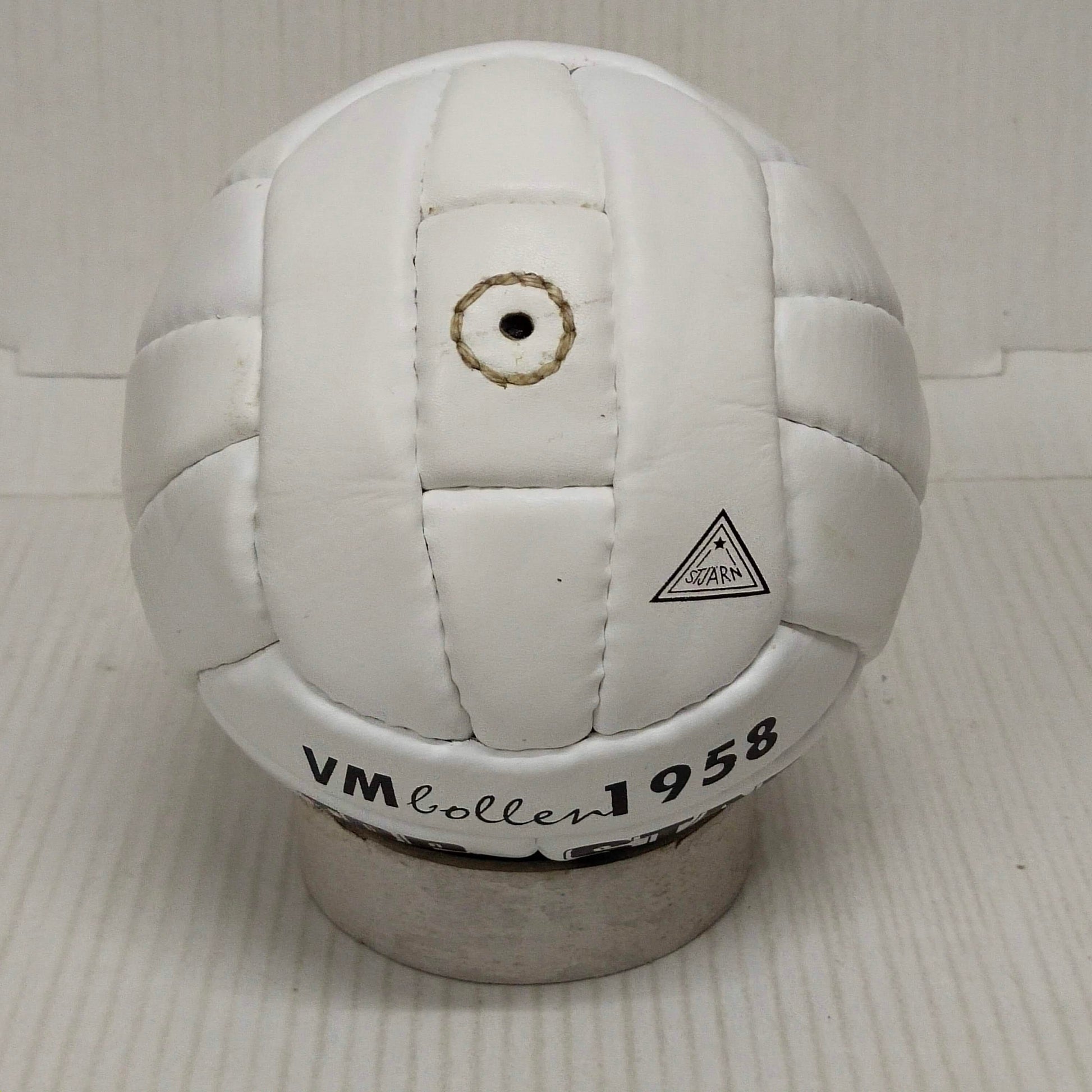 Swiss World Champion mini | 1954 | Mini Ball | FIFA World Cup Ball | Genuine Leather-1