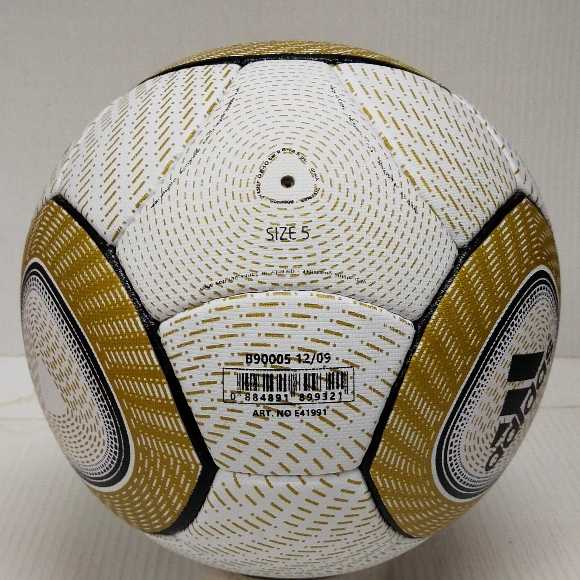 Adidas Jo'bulani | Final Ball | 2010 FIFA World Cup Ball | Second Edition | SIZE 5 02