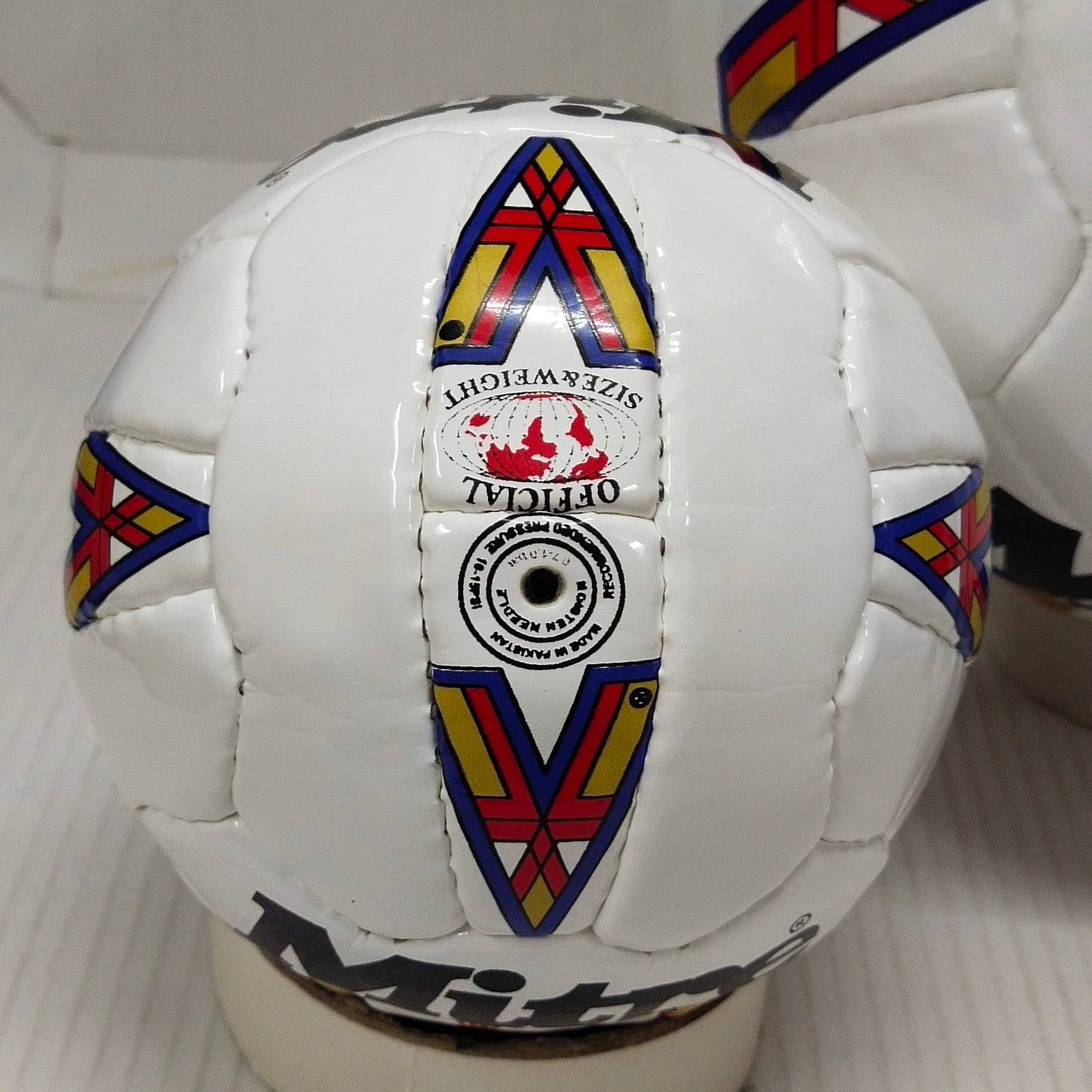 Adidas Tricolore Mini | 1998 | Mini Ball | FIFA World Cup Ball-3