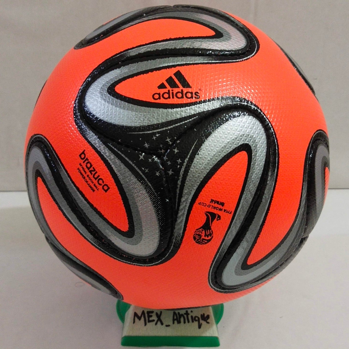 Adidas Brazuca | FIFA World Cup 2014 l OMB Winter Ball | Power Orange | SIZE 5 01
