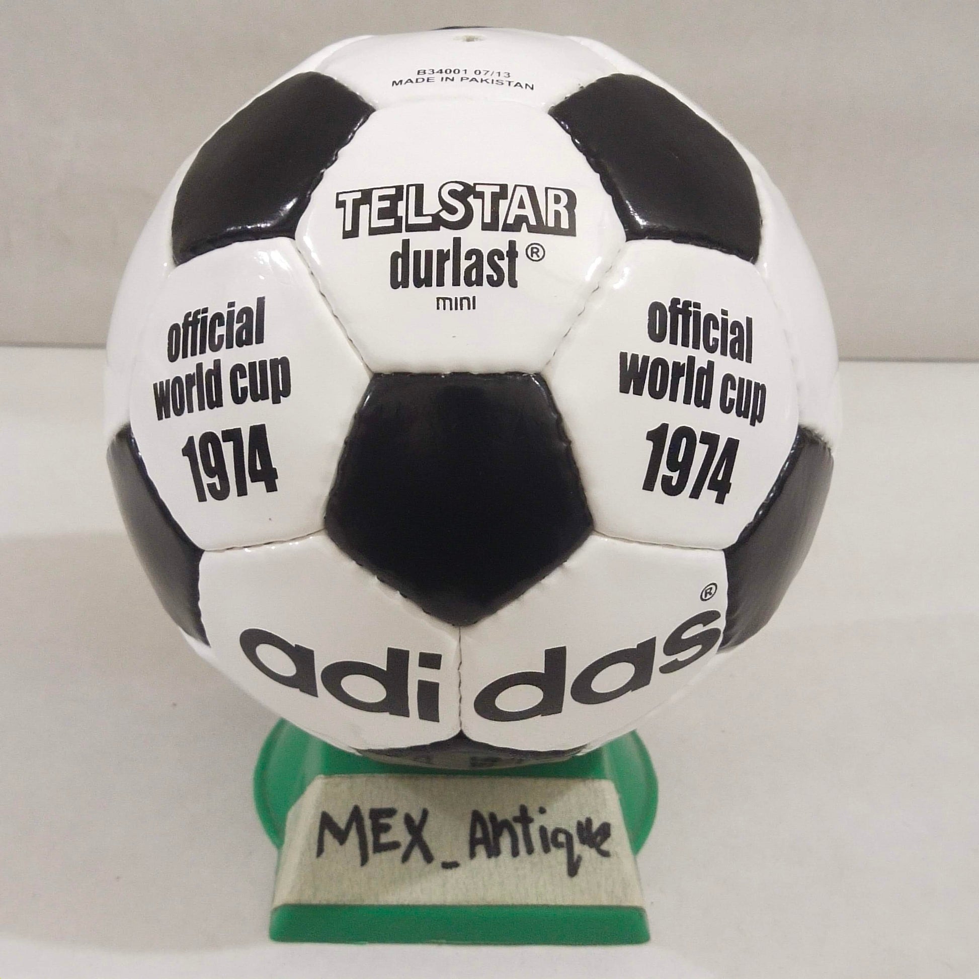 Adidas Telstar Durlast Mini | FIFA World Cup Ball 1974 | Mini Ball 01