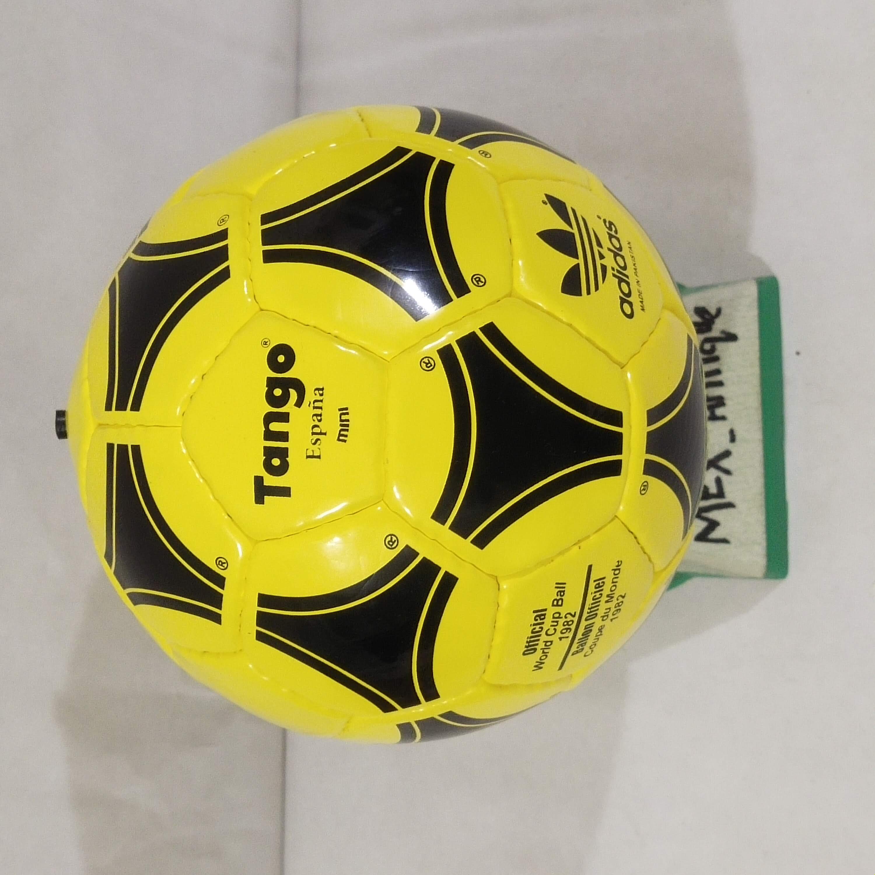 Adidas Espana Yellow 1982 FIFA World Cup Ball MEX Antiques