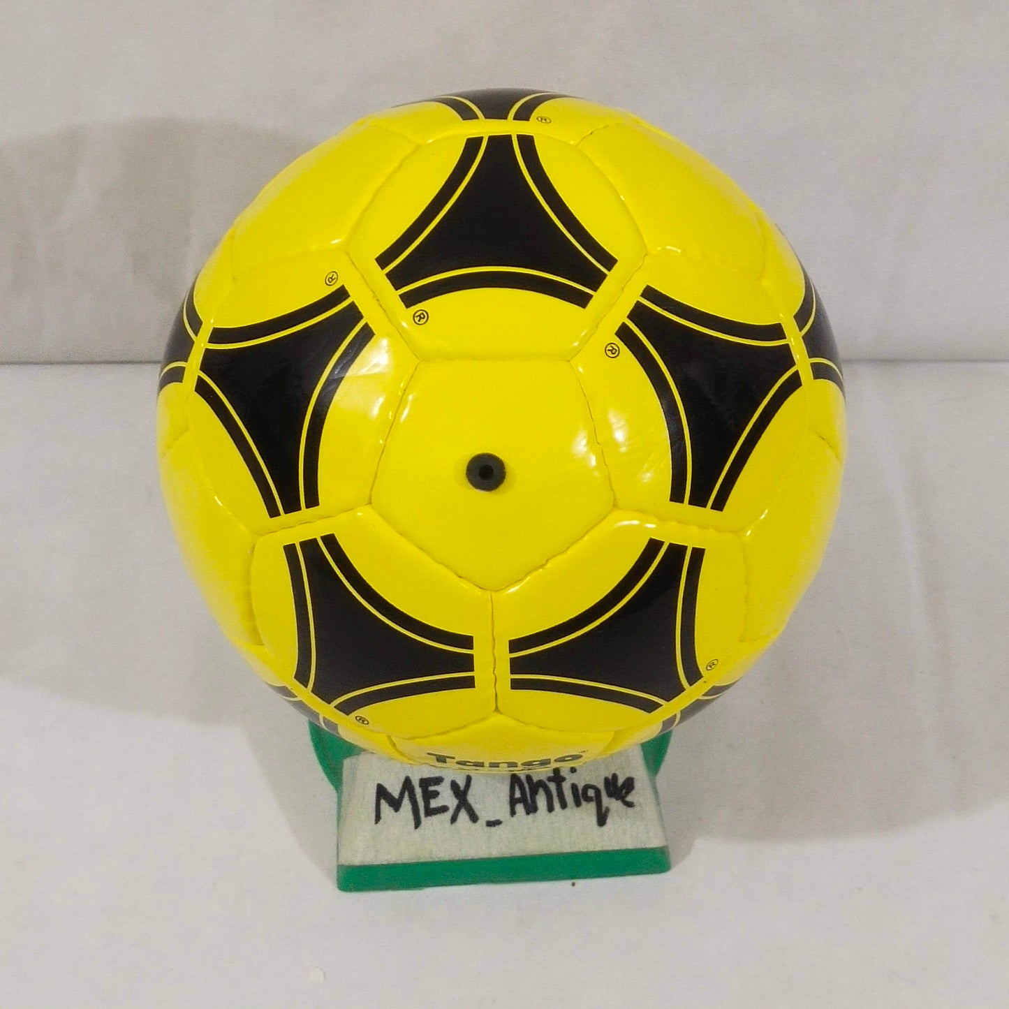 Adidas Tango Espana Mini | FIFA World Cup 1982 | Mini yellow Winter Ball 04